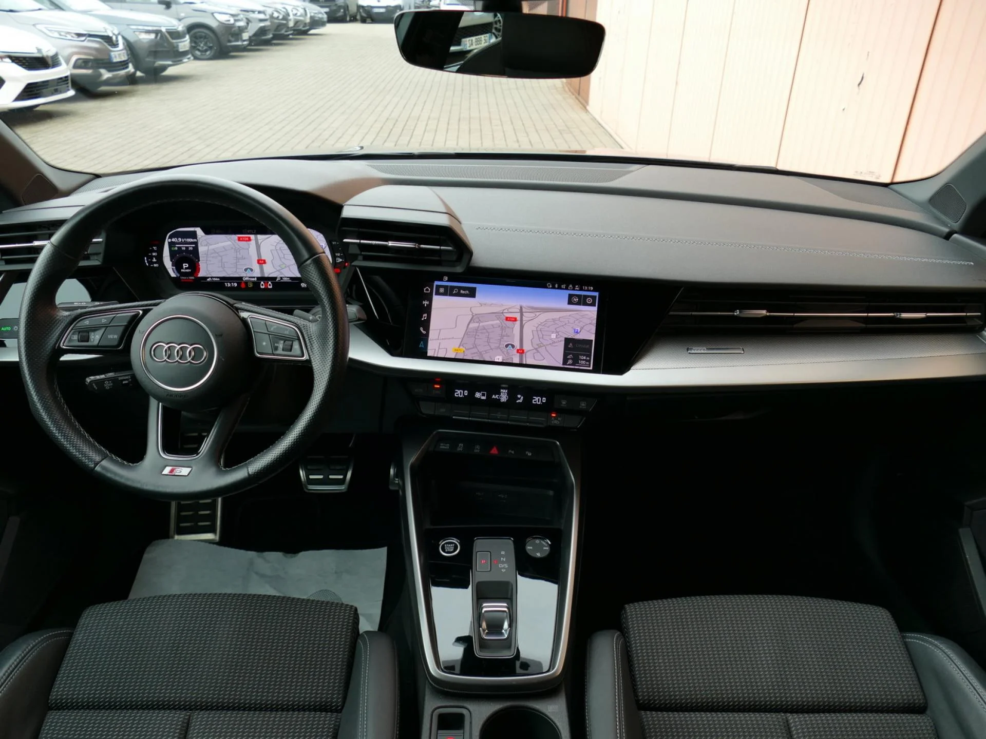 AUDI A3 berline - Miniature 5 sur 33 - Cliquer pour voir cette photo
