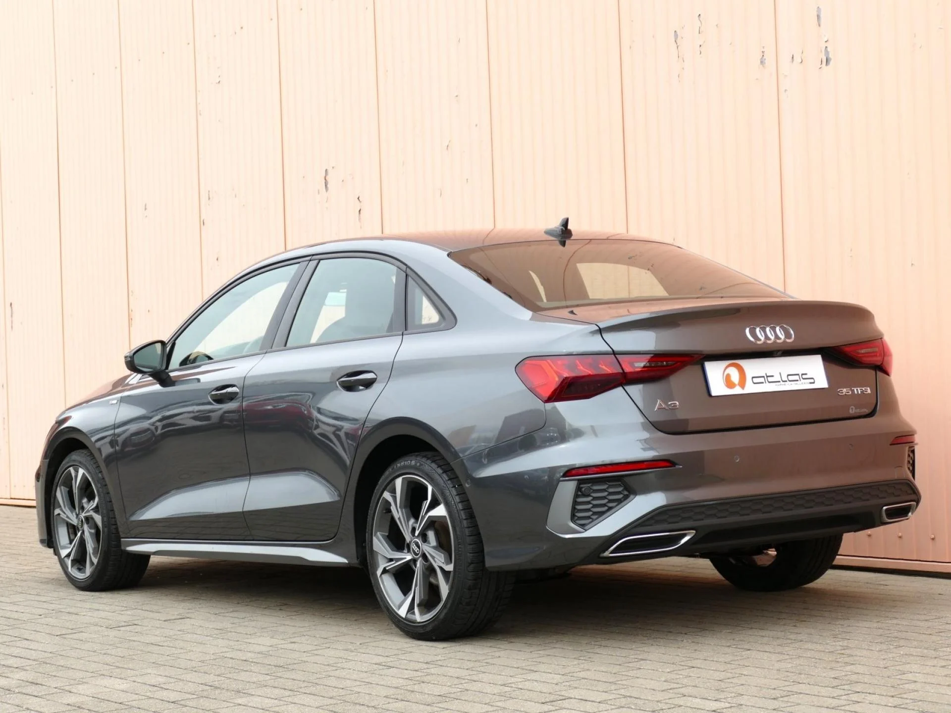AUDI A3 berline - Miniature 4 sur 33 - Cliquer pour voir cette photo