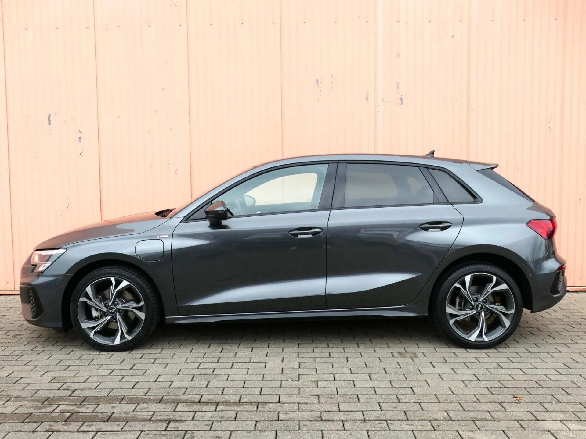 AUDI A3 SPORTBACK - Miniature 3 sur 34 - Cliquer pour voir cette photo