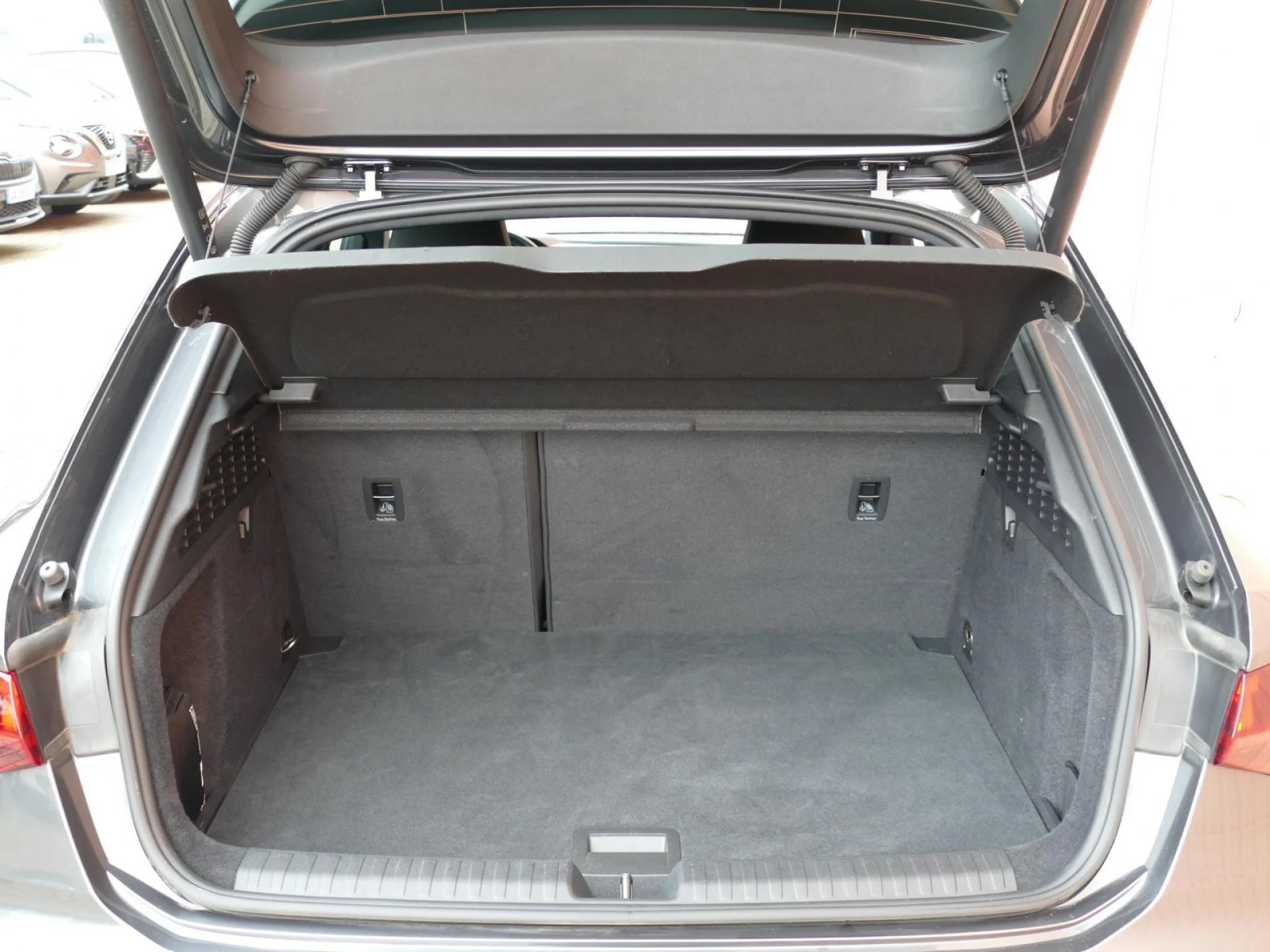 AUDI A3 SPORTBACK - Miniature 8 sur 34 - Cliquer pour voir cette photo