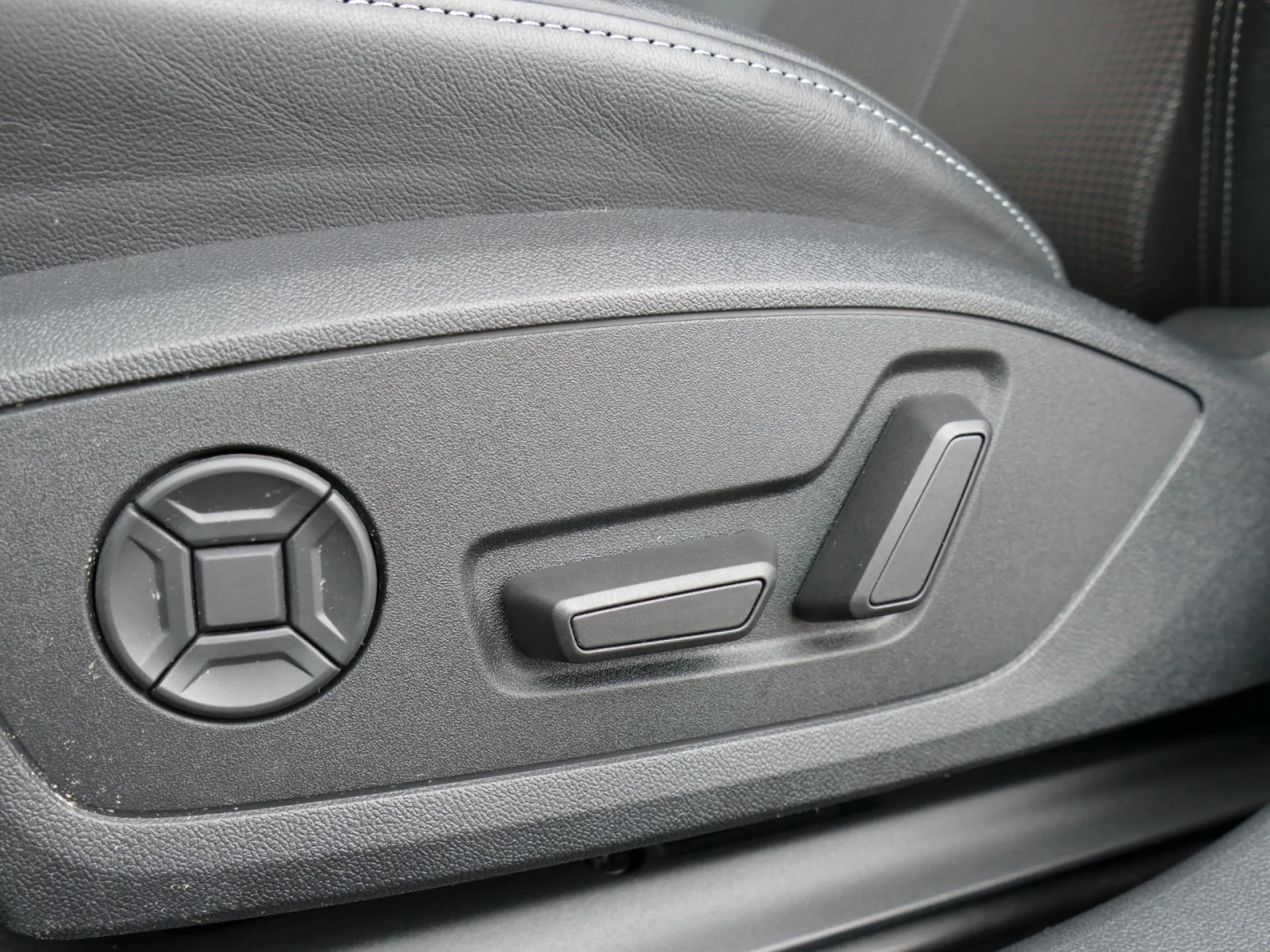AUDI A3 SPORTBACK - Miniature 18 sur 34 - Cliquer pour voir cette photo