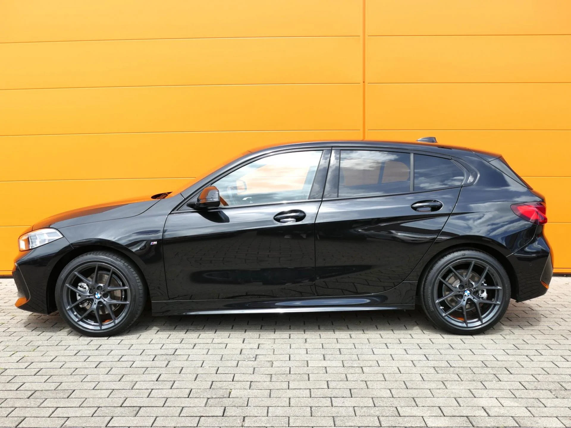 BMW SERIE 1 - Miniature 3 sur 36 - Cliquer pour voir cette photo