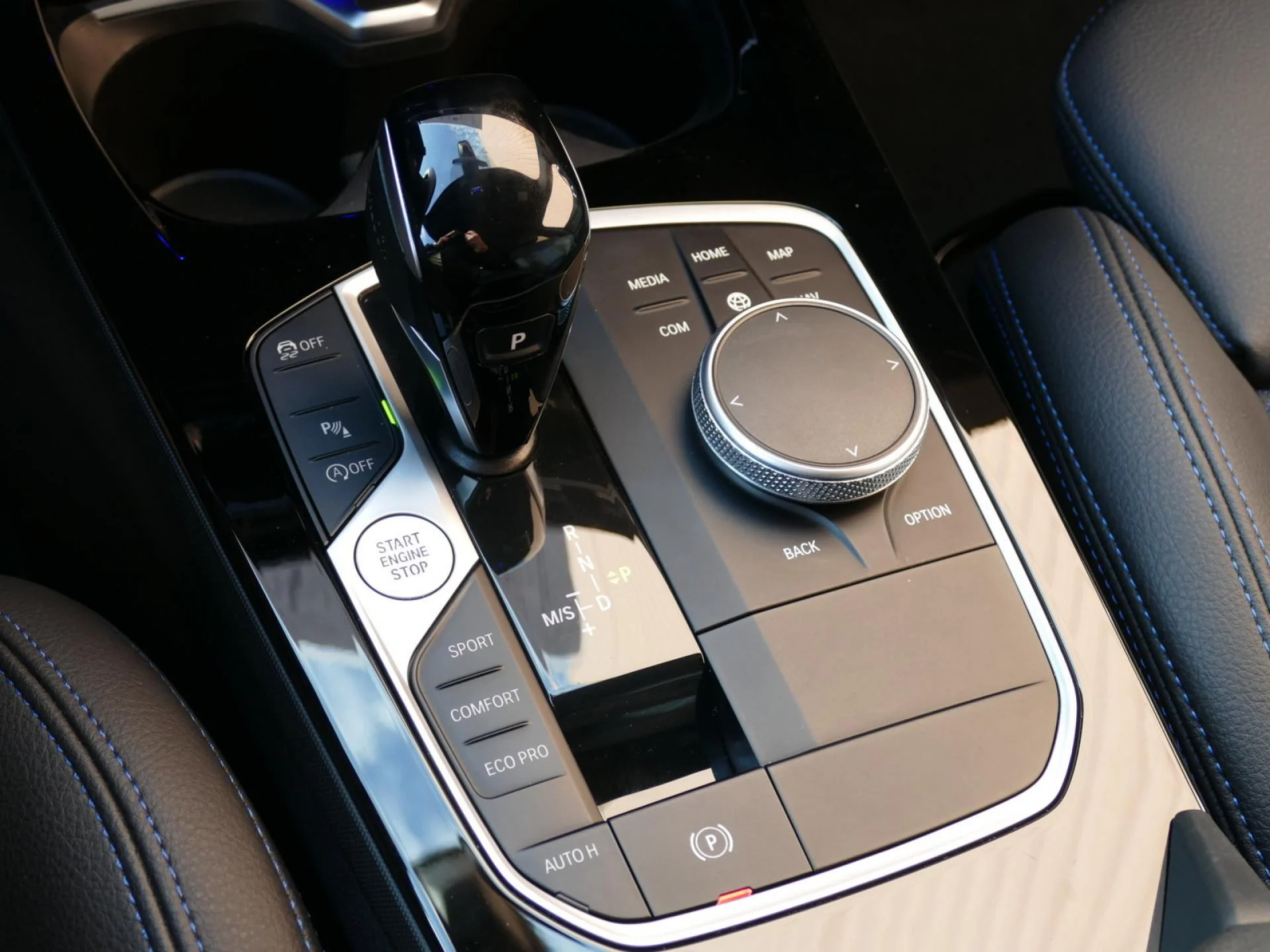 BMW SERIE 1 - Miniature 20 sur 36 - Cliquer pour voir cette photo