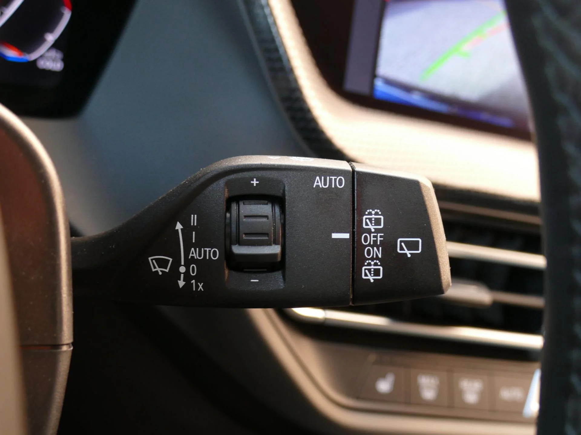 BMW SERIE 1 - Miniature 29 sur 36 - Cliquer pour voir cette photo