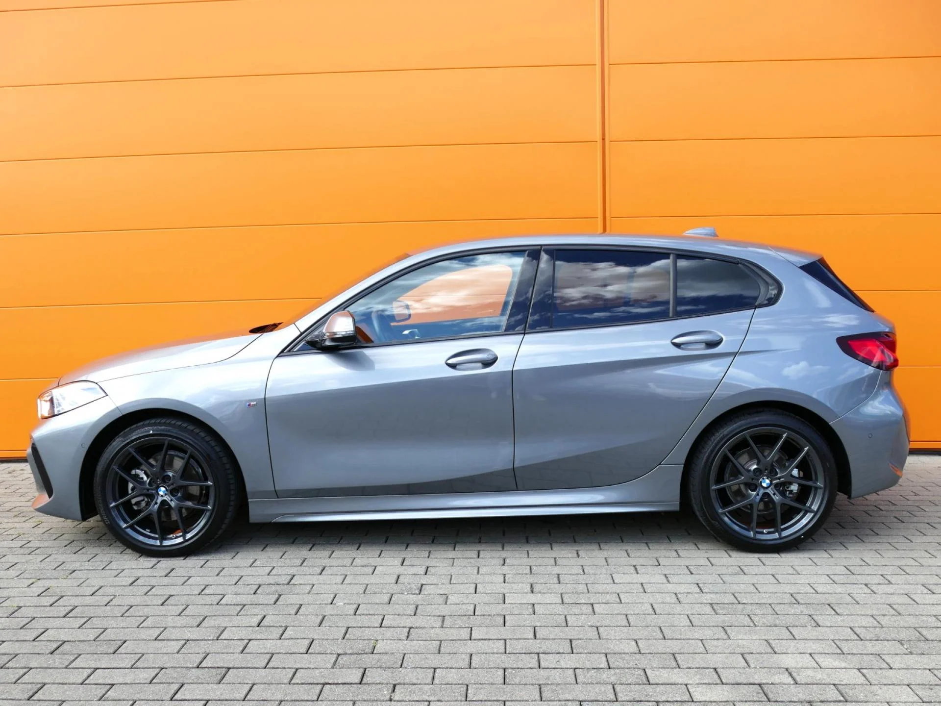 BMW SERIE 1 - Miniature 3 sur 35 - Cliquer pour voir cette photo