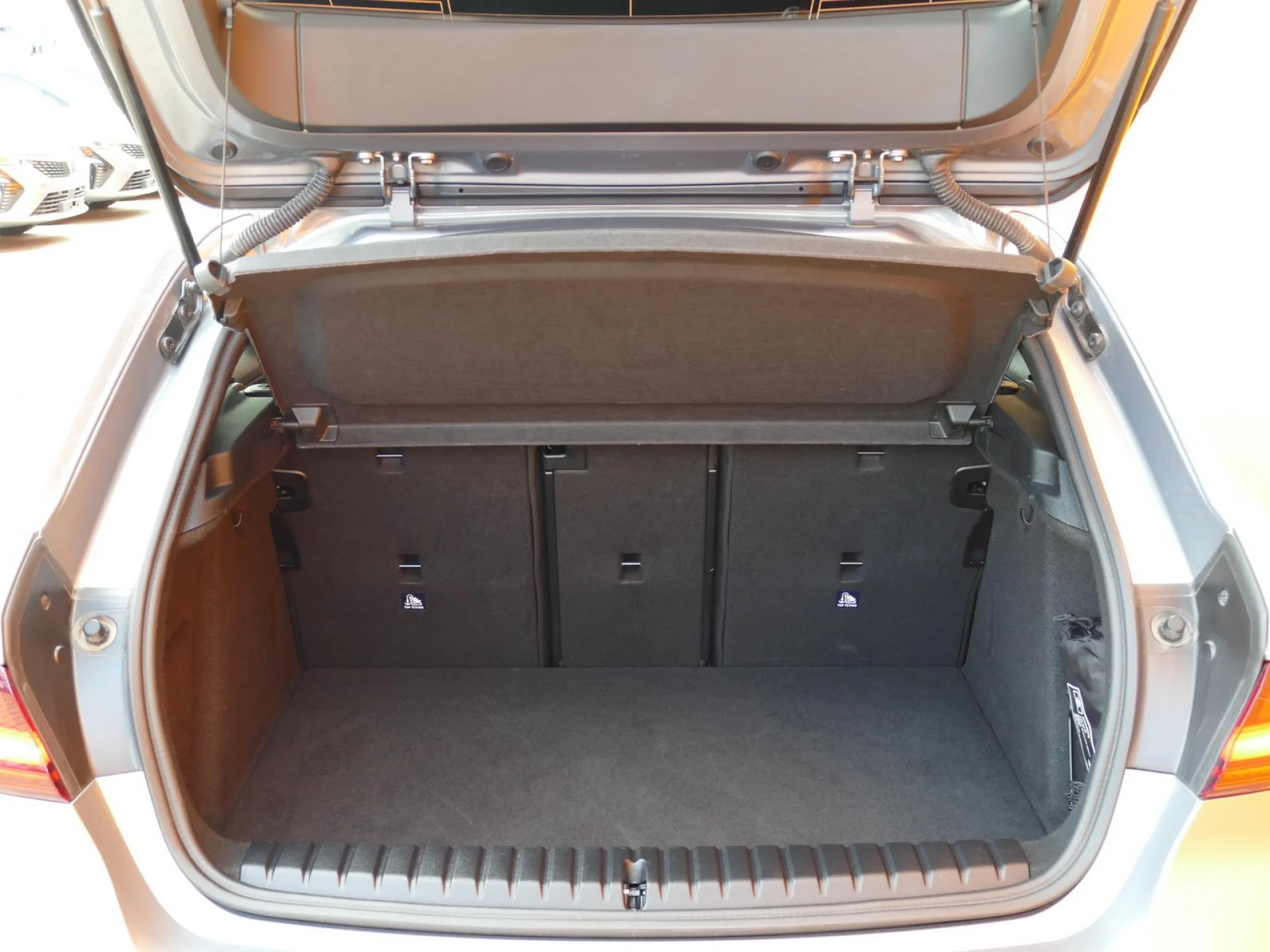 BMW SERIE 1 - Miniature 8 sur 35 - Cliquer pour voir cette photo