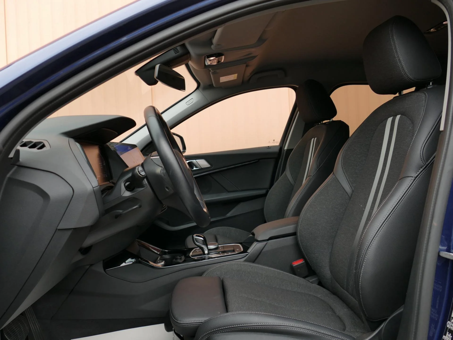 BMW SERIE 1 - Miniature 6 sur 32 - Cliquer pour voir cette photo