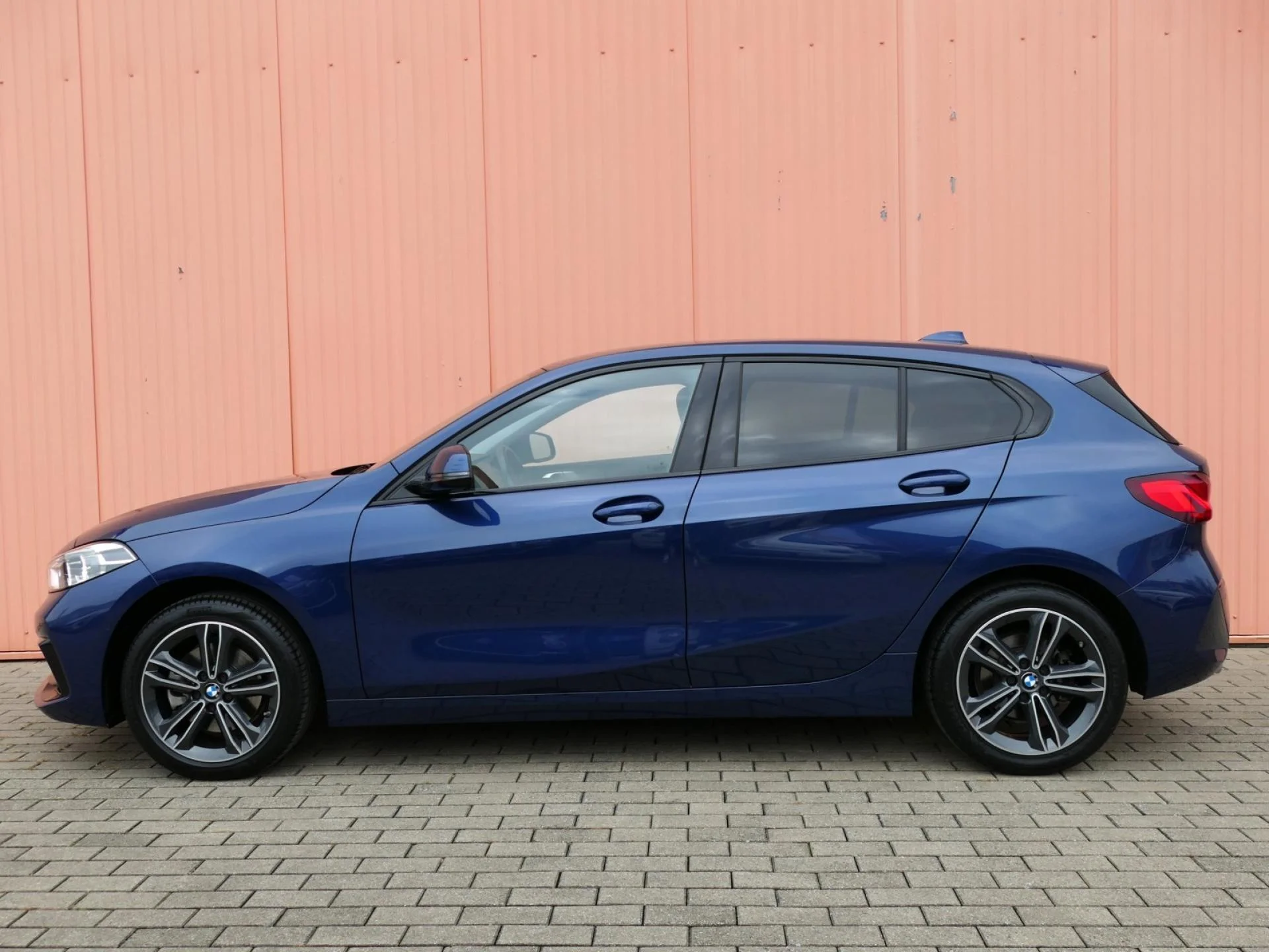 BMW SERIE 1 - Miniature 3 sur 32 - Cliquer pour voir cette photo