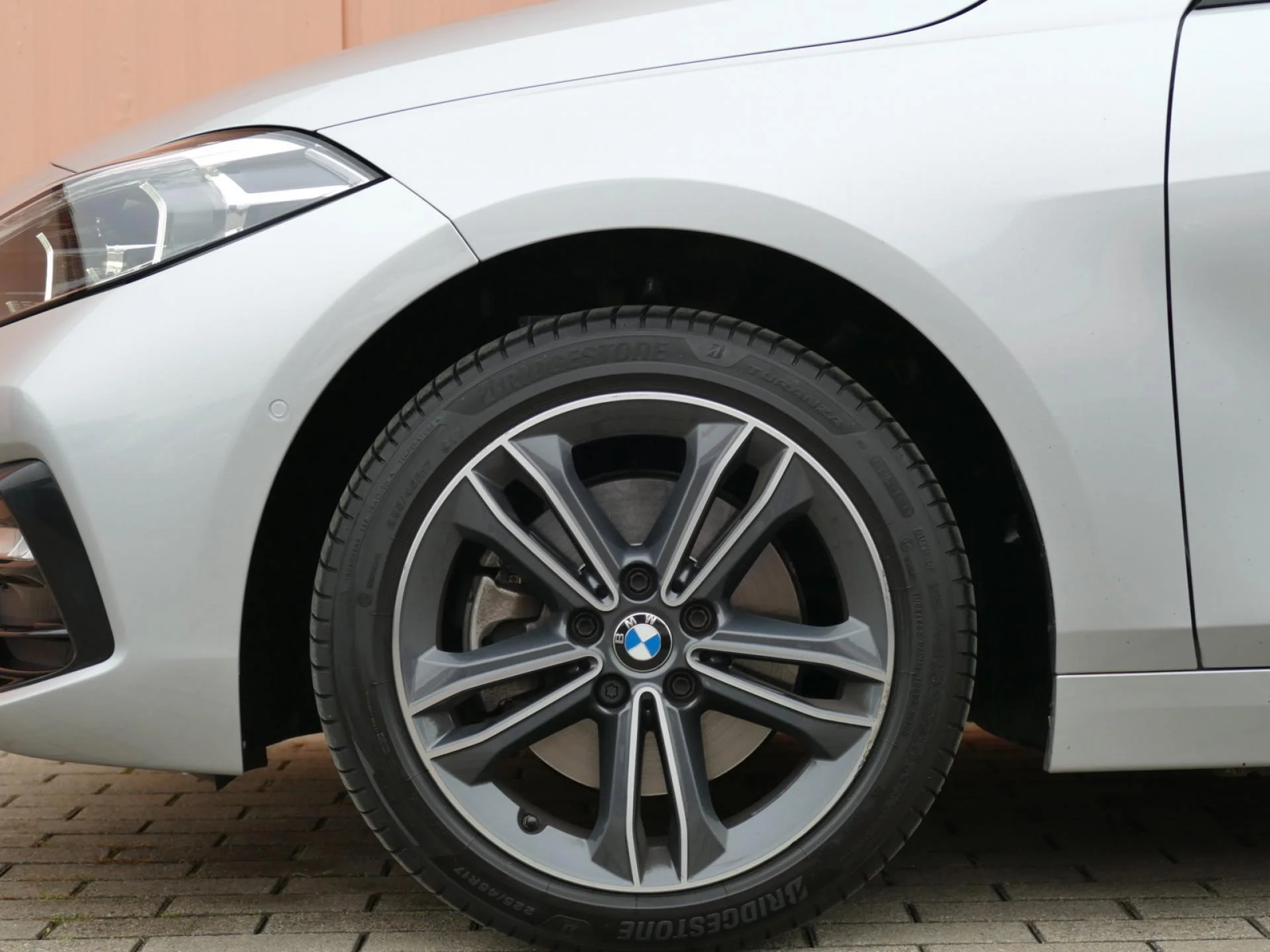 BMW SERIE 1 - Miniature 29 sur 32 - Cliquer pour voir cette photo