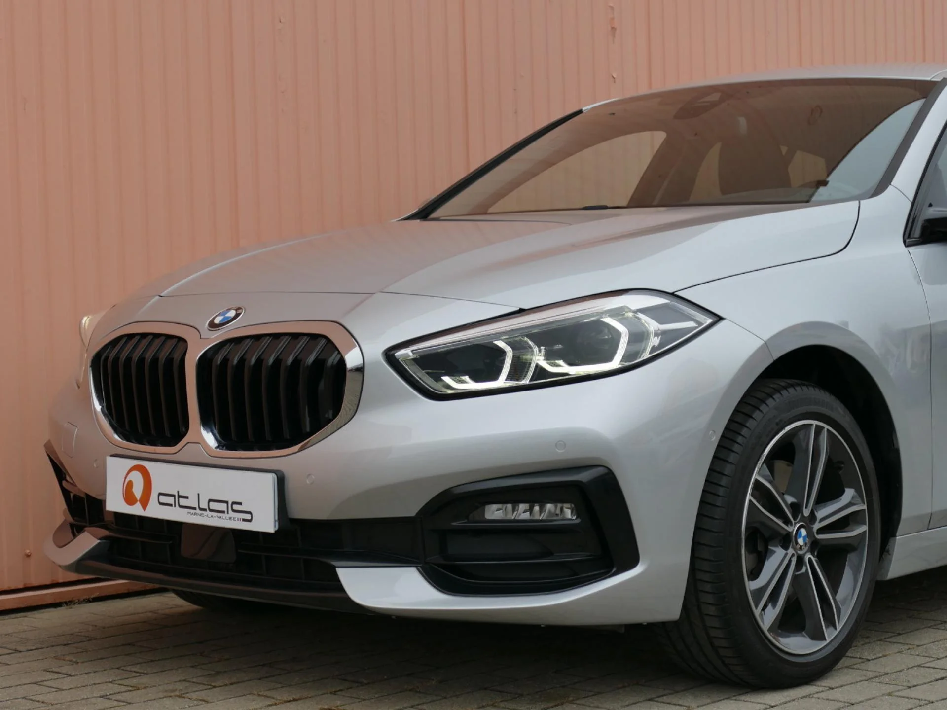 BMW SERIE 1 - Miniature 26 sur 32 - Cliquer pour voir cette photo