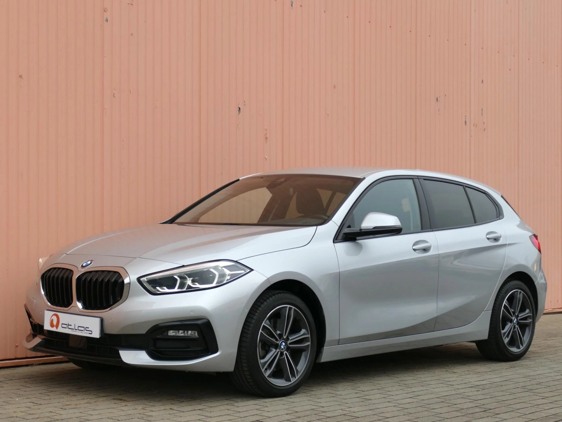 BMW SERIE 1 - Miniature 31 sur 32 - Cliquer pour voir cette photo