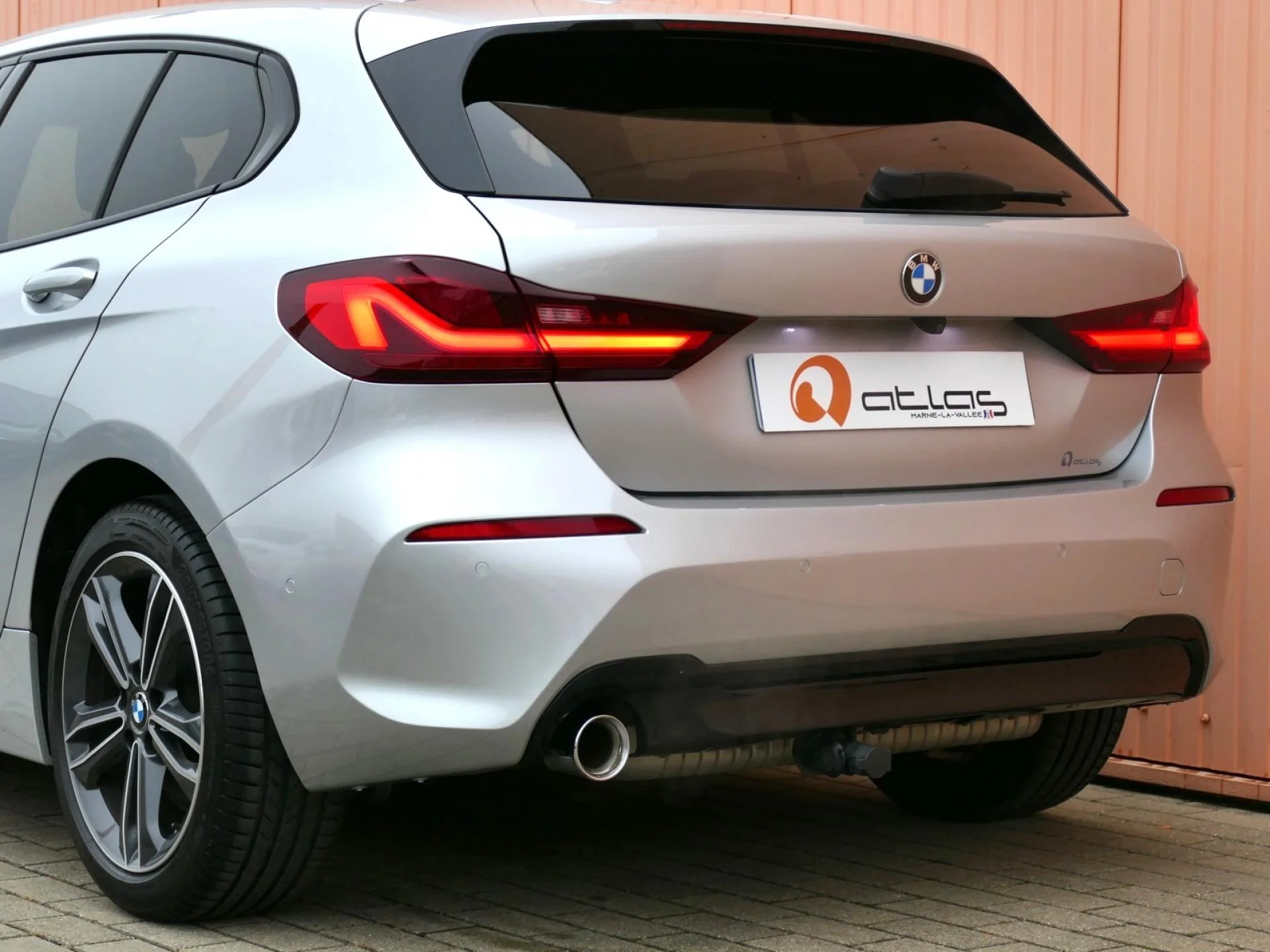 BMW SERIE 1 - Miniature 28 sur 32 - Cliquer pour voir cette photo