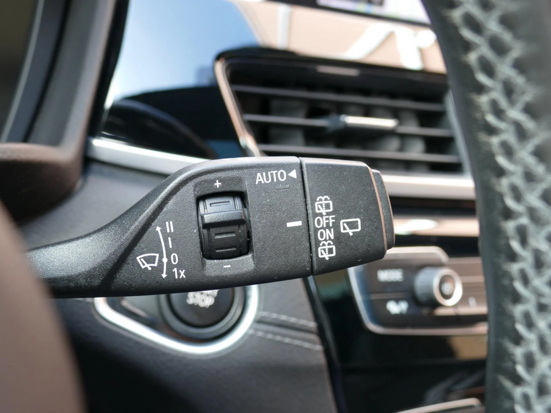 BMW X1 - Miniature 28 sur 35 - Cliquer pour voir cette photo