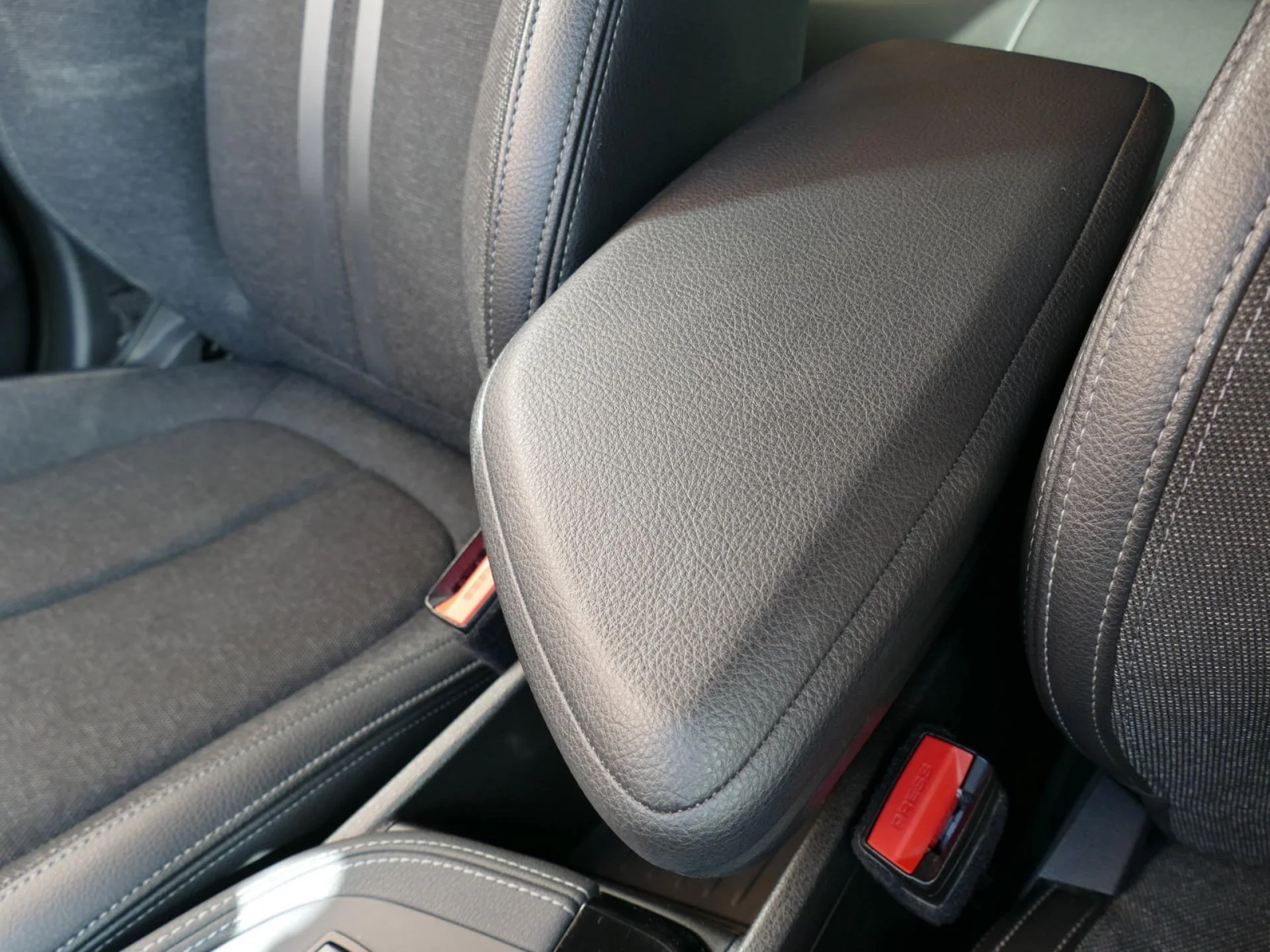 BMW X1 - Miniature 24 sur 35 - Cliquer pour voir cette photo