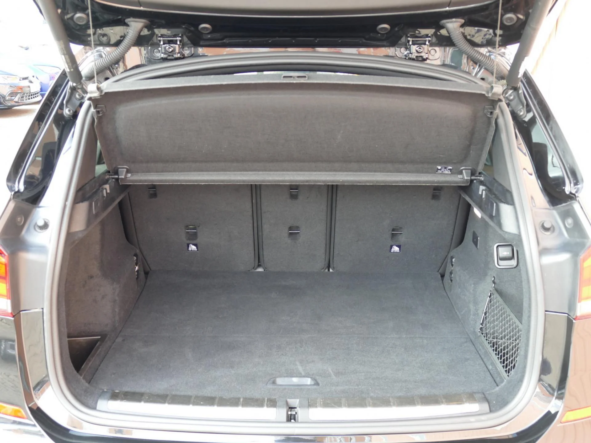 BMW X1 - Miniature 8 sur 35 - Cliquer pour voir cette photo