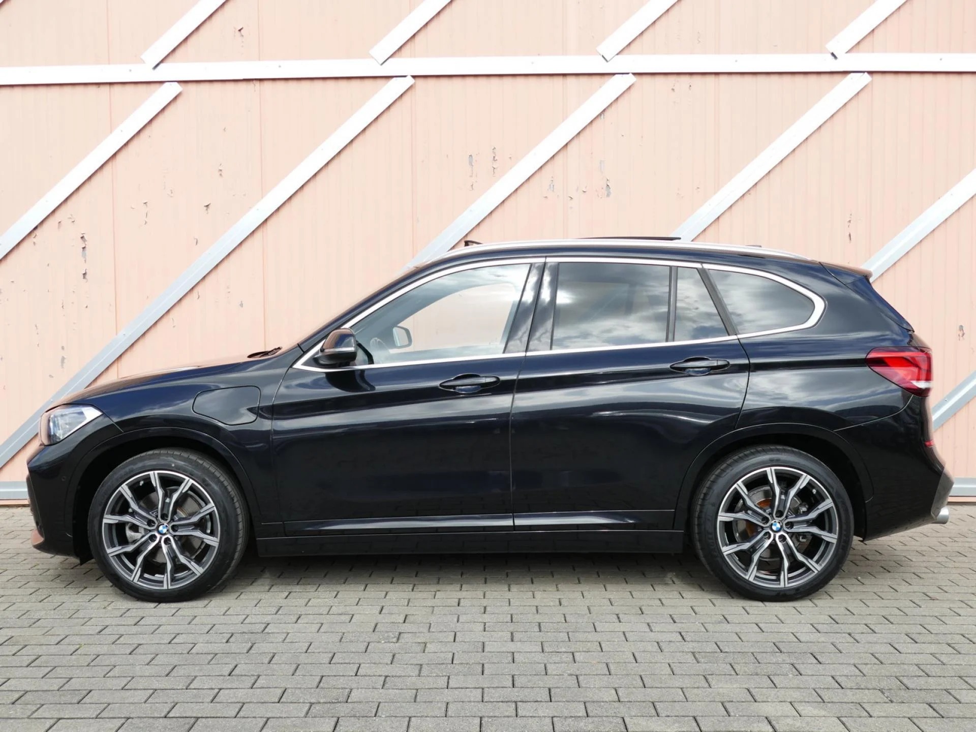 BMW X1 - Miniature 3 sur 35 - Cliquer pour voir cette photo