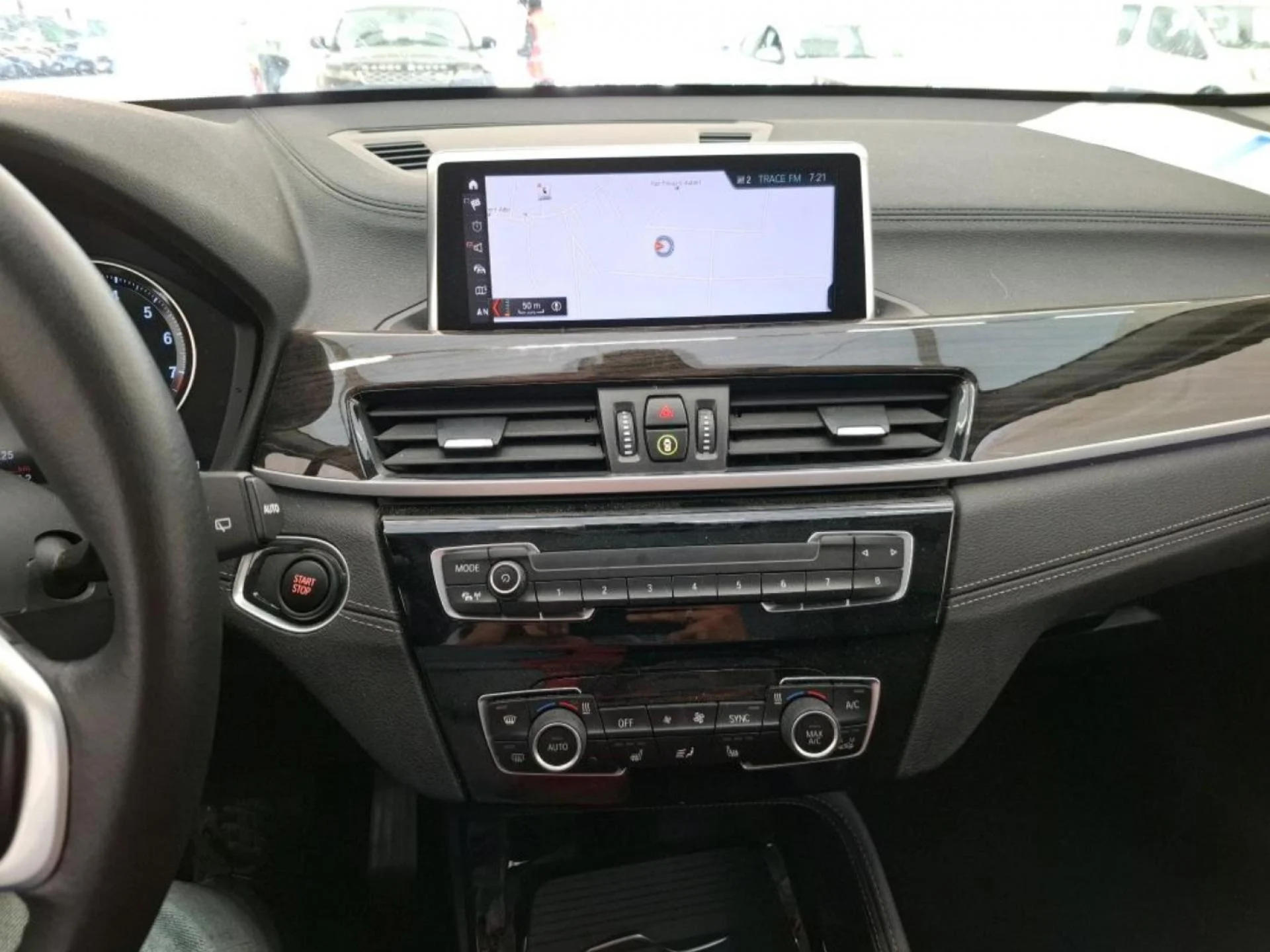 BMW X1 - Miniature 6 sur 7 - Cliquer pour voir cette photo