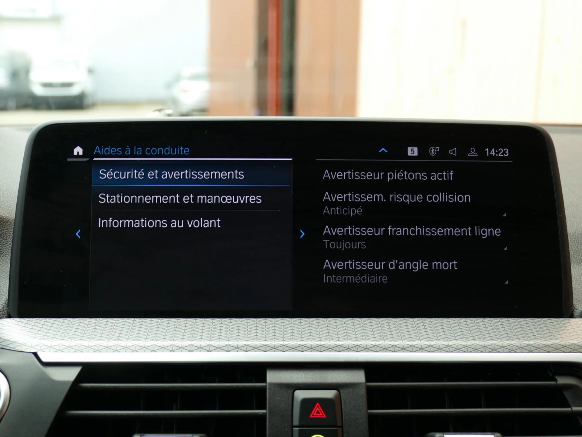 BMW X3 - Miniature 11 sur 38 - Cliquer pour voir cette photo