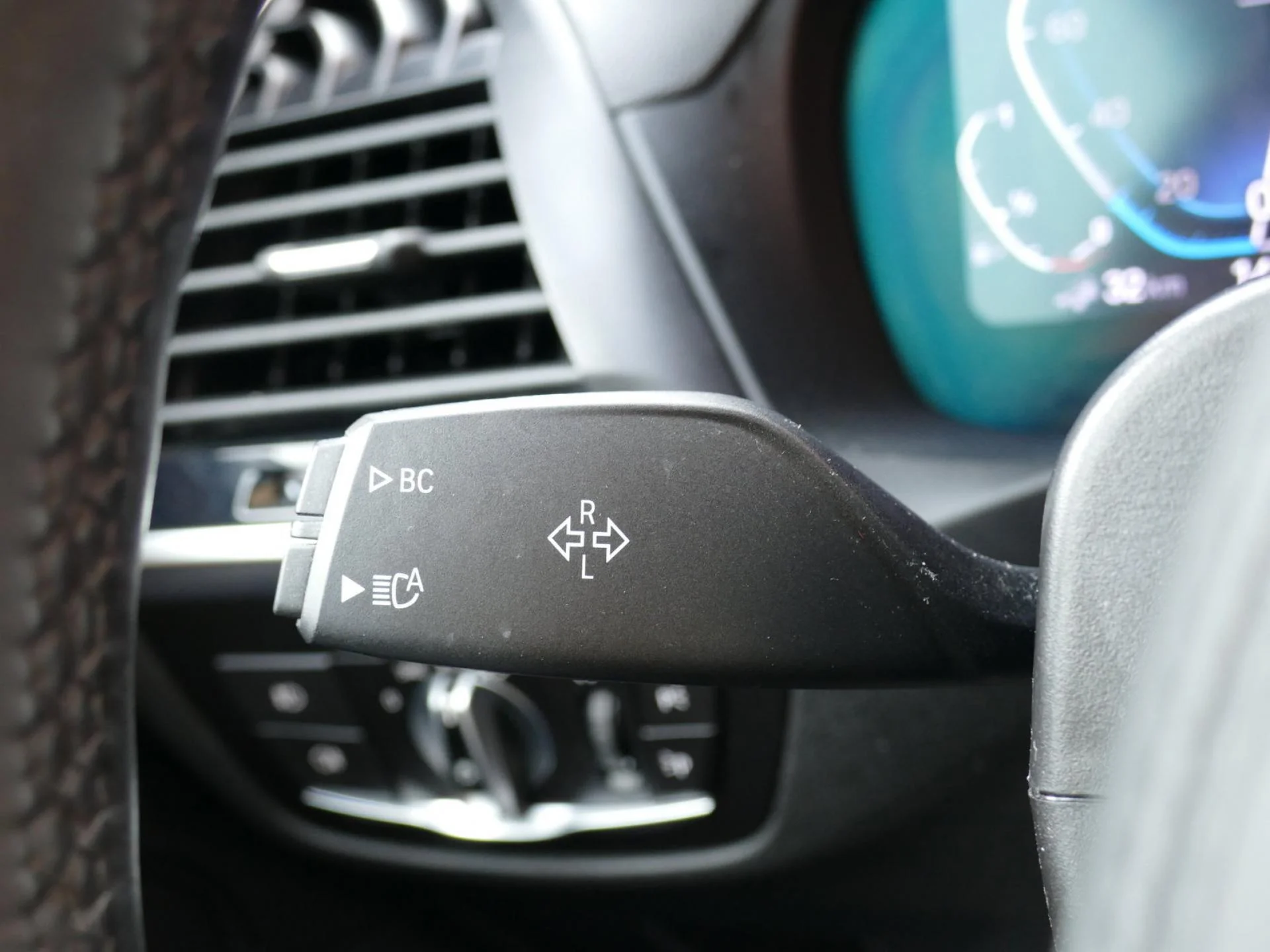 BMW X3 - Miniature 29 sur 38 - Cliquer pour voir cette photo