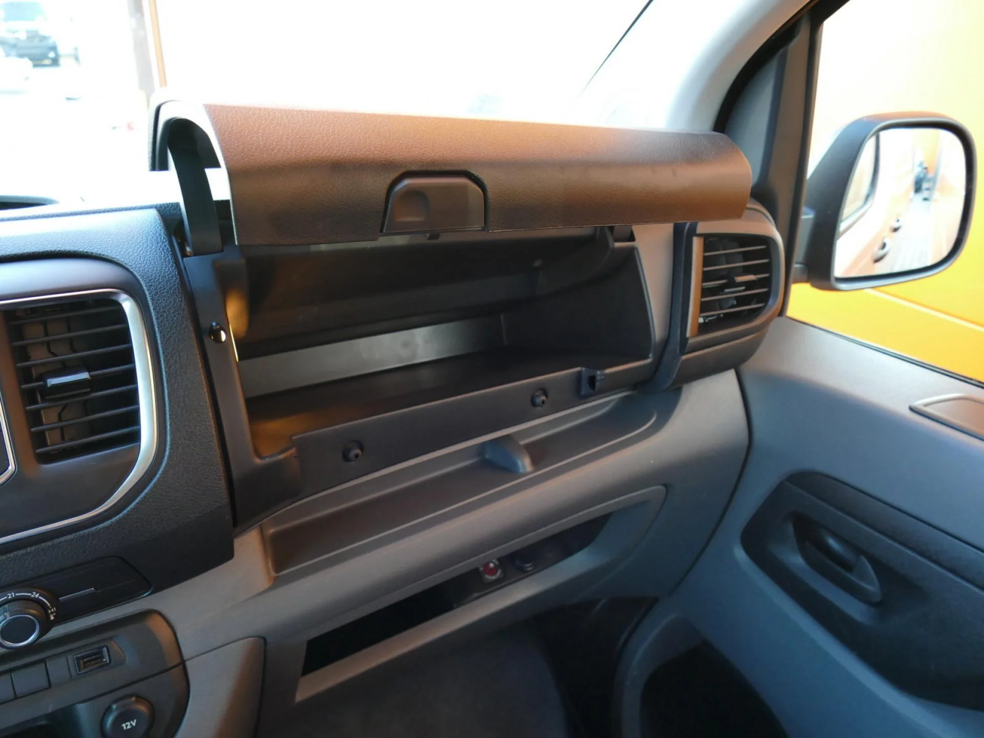 CITROEN JUMPY - Miniature 14 sur 24 - Cliquer pour voir cette photo