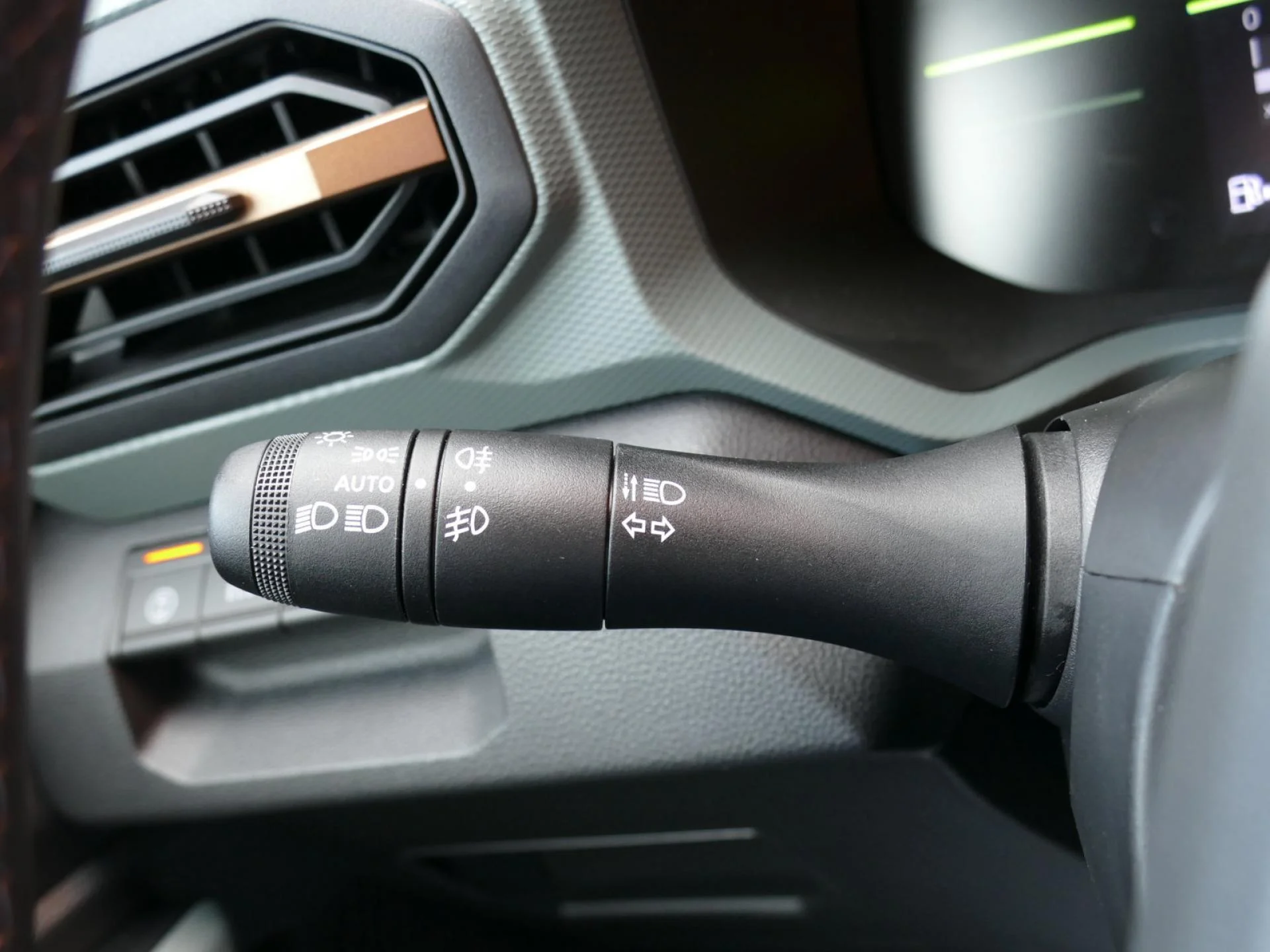 DACIA DUSTER - Miniature 22 sur 23 - Cliquer pour voir cette photo