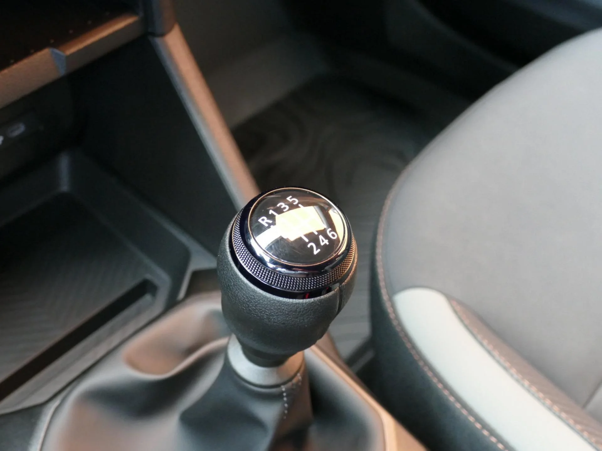 DACIA DUSTER - Miniature 18 sur 23 - Cliquer pour voir cette photo