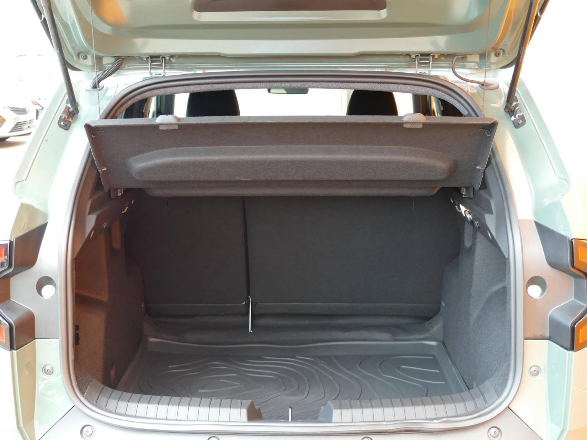 DACIA DUSTER - Miniature 8 sur 36 - Cliquer pour voir cette photo
