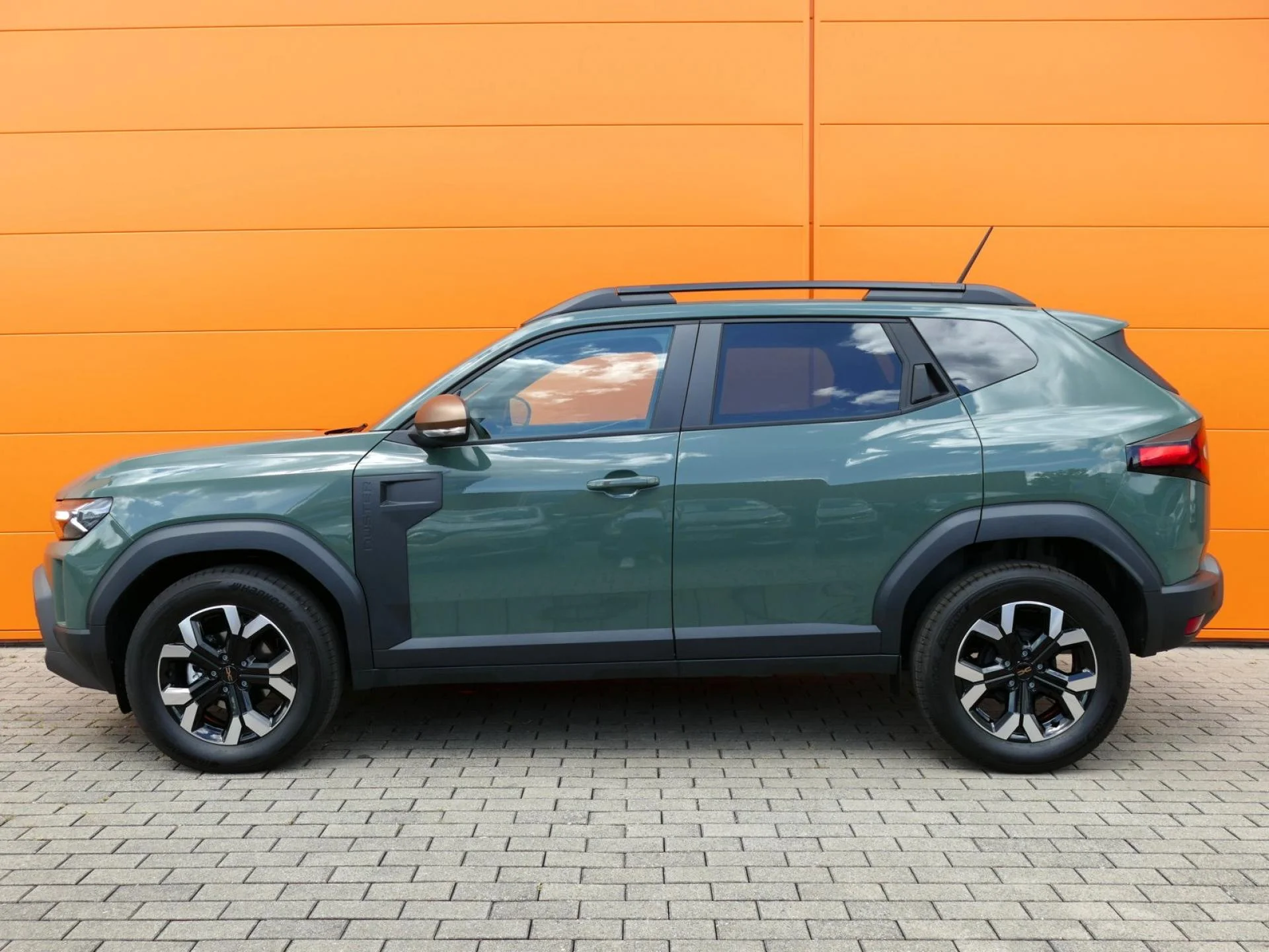 DACIA DUSTER - Miniature 3 sur 36 - Cliquer pour voir cette photo