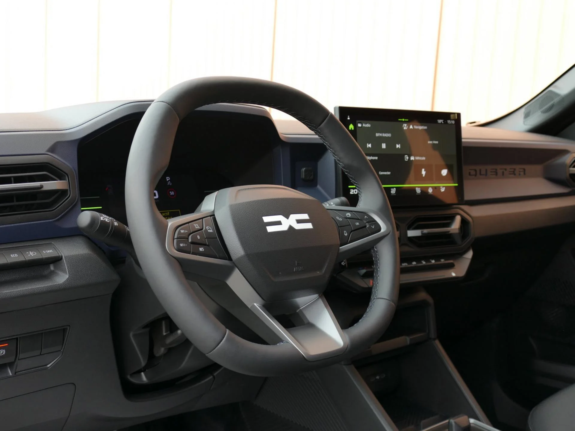 DACIA DUSTER - Miniature 13 sur 26 - Cliquer pour voir cette photo