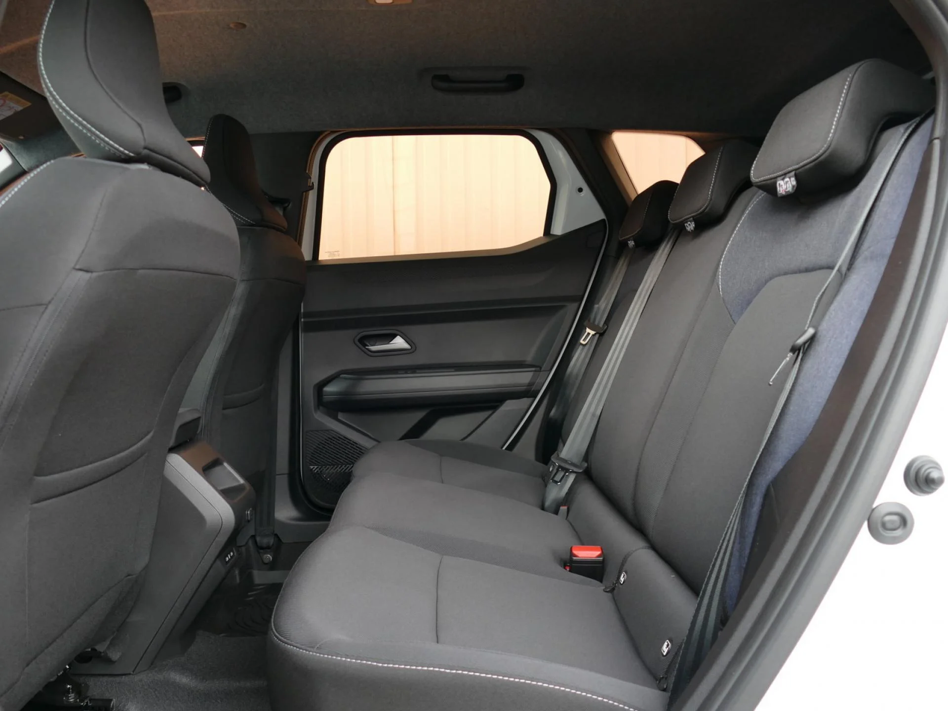 DACIA DUSTER - Miniature 7 sur 26 - Cliquer pour voir cette photo