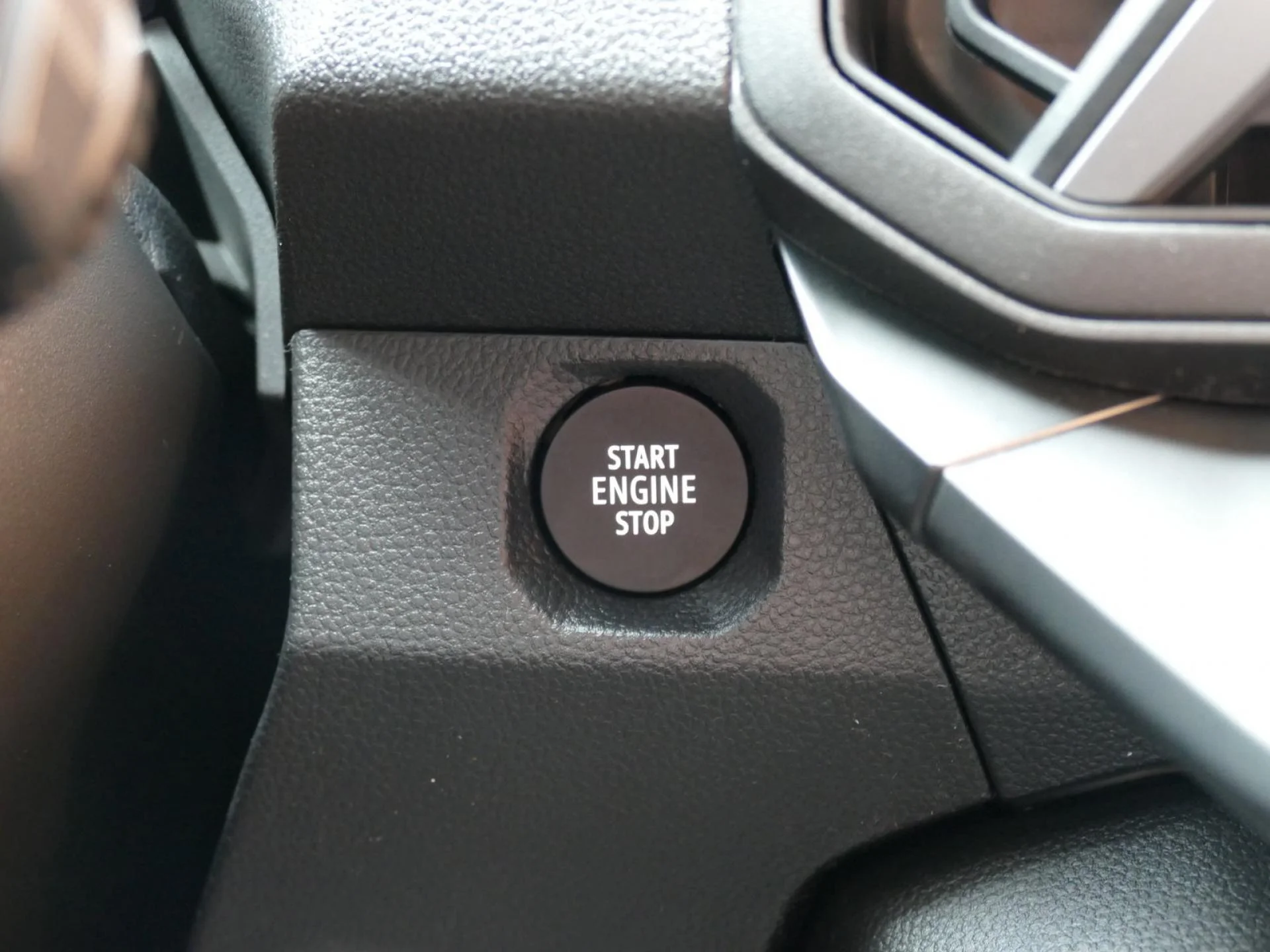 DACIA DUSTER - Miniature 22 sur 26 - Cliquer pour voir cette photo