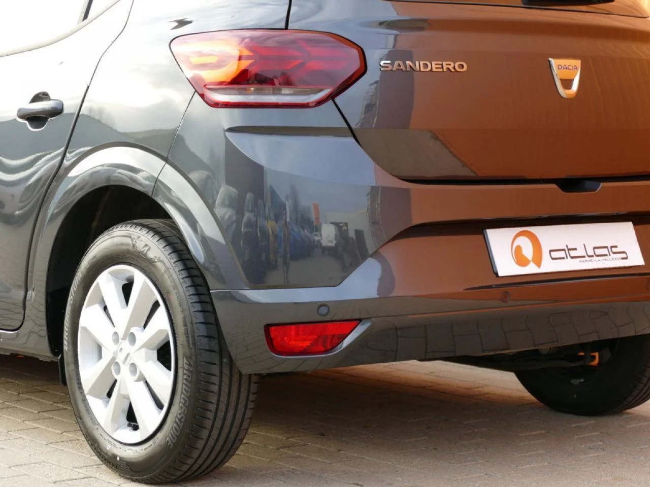 DACIA SANDERO - Miniature 15 sur 16 - Cliquer pour voir cette photo