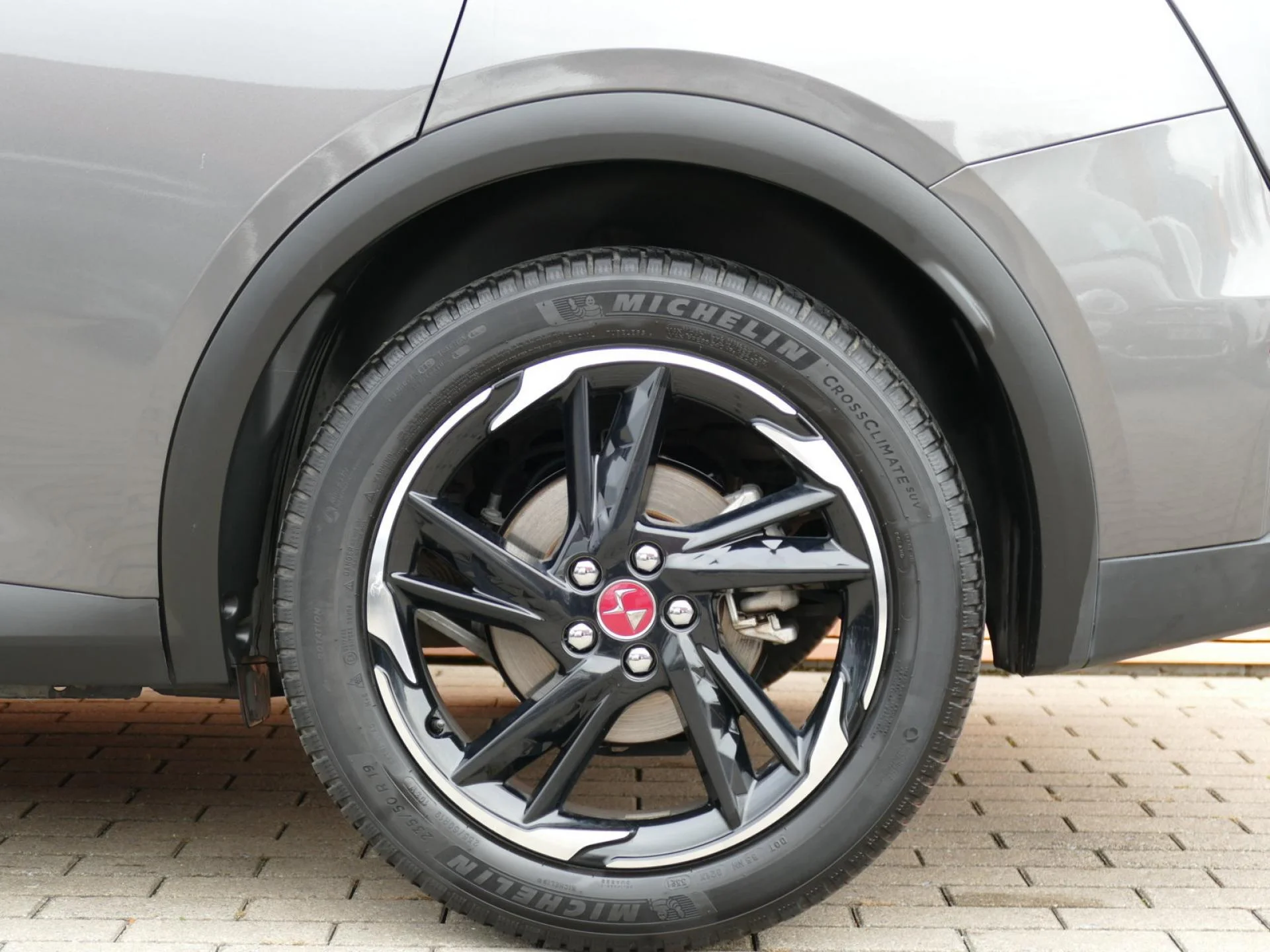 DS DS 7 CROSSBACK - Miniature 17 sur 20 - Cliquer pour voir cette photo