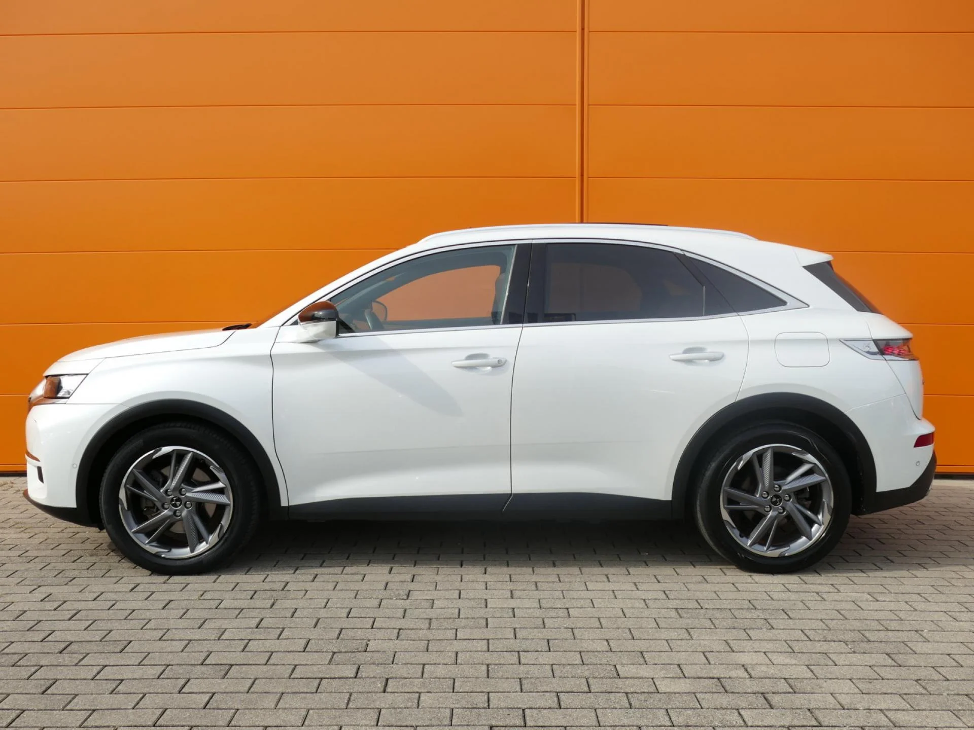 DS DS 7 CROSSBACK - Miniature 2 sur 34 - Cliquer pour voir cette photo