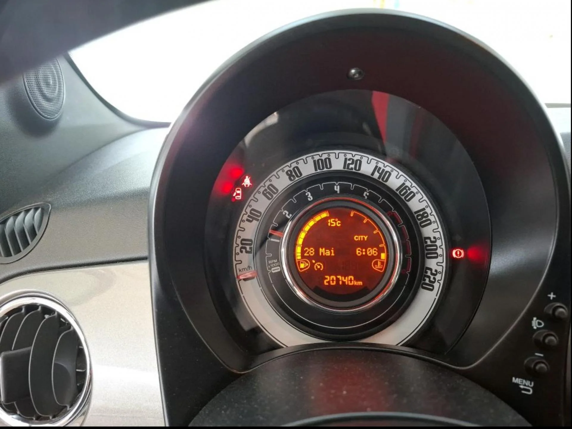 FIAT 500 - Miniature 7 sur 10 - Cliquer pour voir cette photo