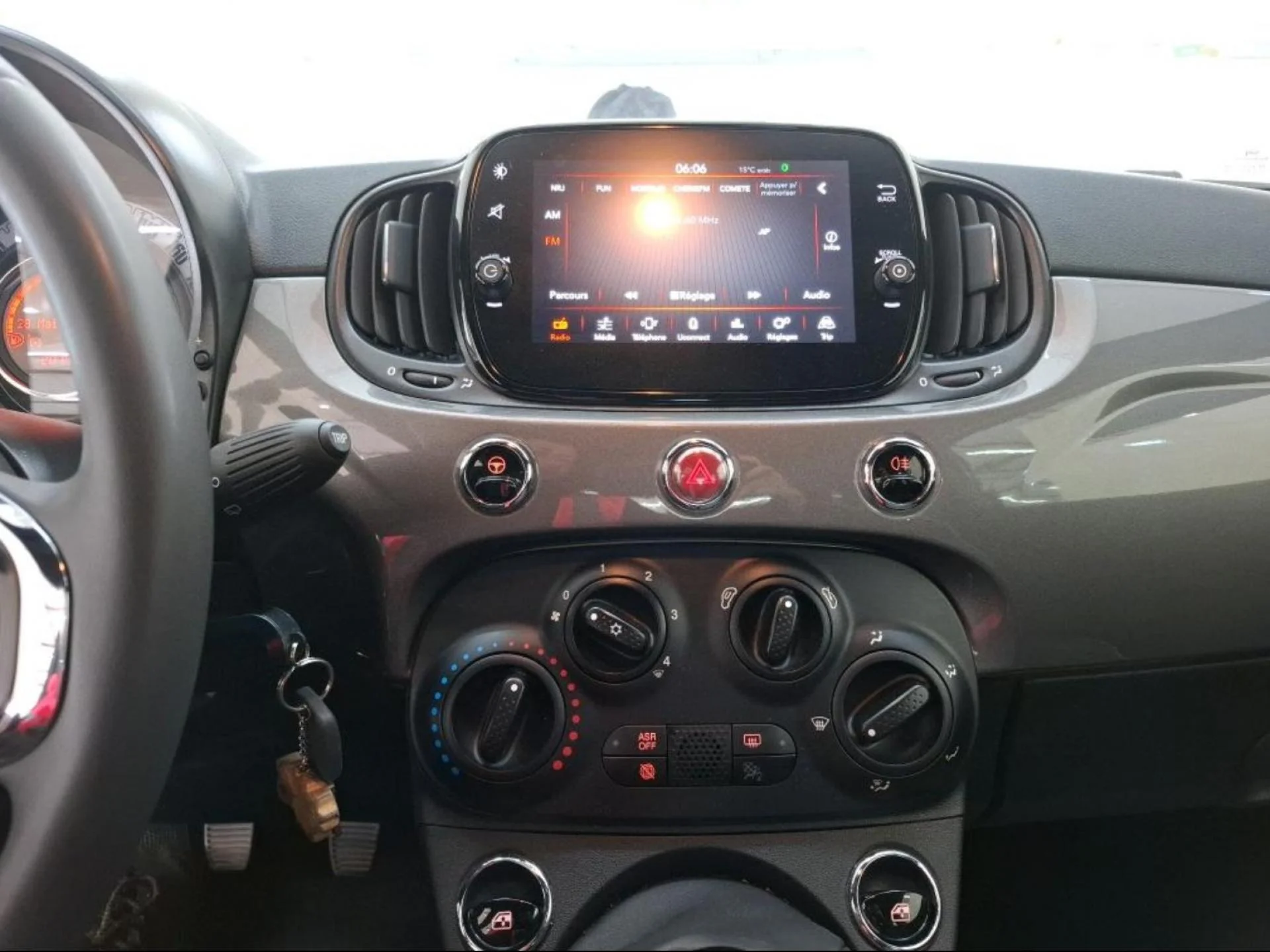FIAT 500 - Miniature 8 sur 10 - Cliquer pour voir cette photo
