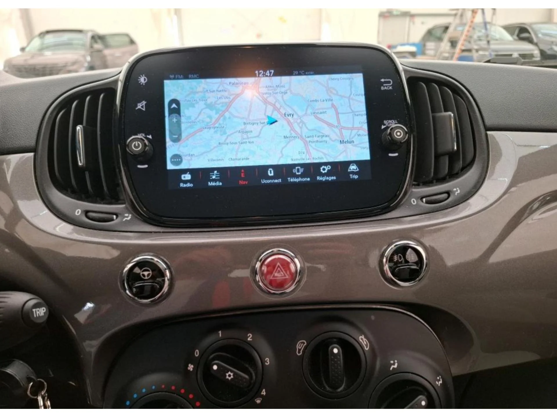 FIAT 500 - Miniature 8 sur 11 - Cliquer pour voir cette photo