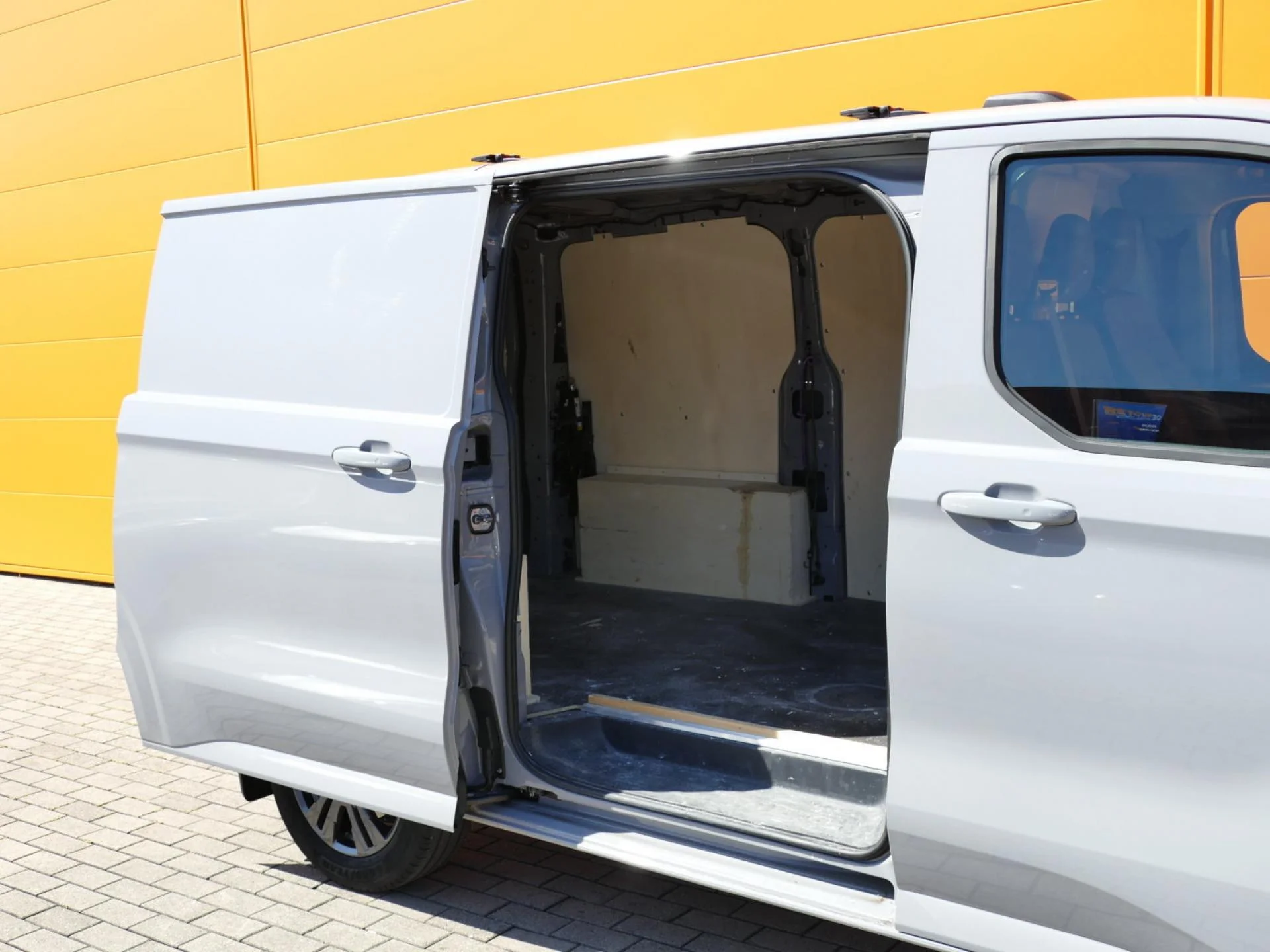 FORD TRANSIT CUSTOM - Miniature 8 sur 37 - Cliquer pour voir cette photo