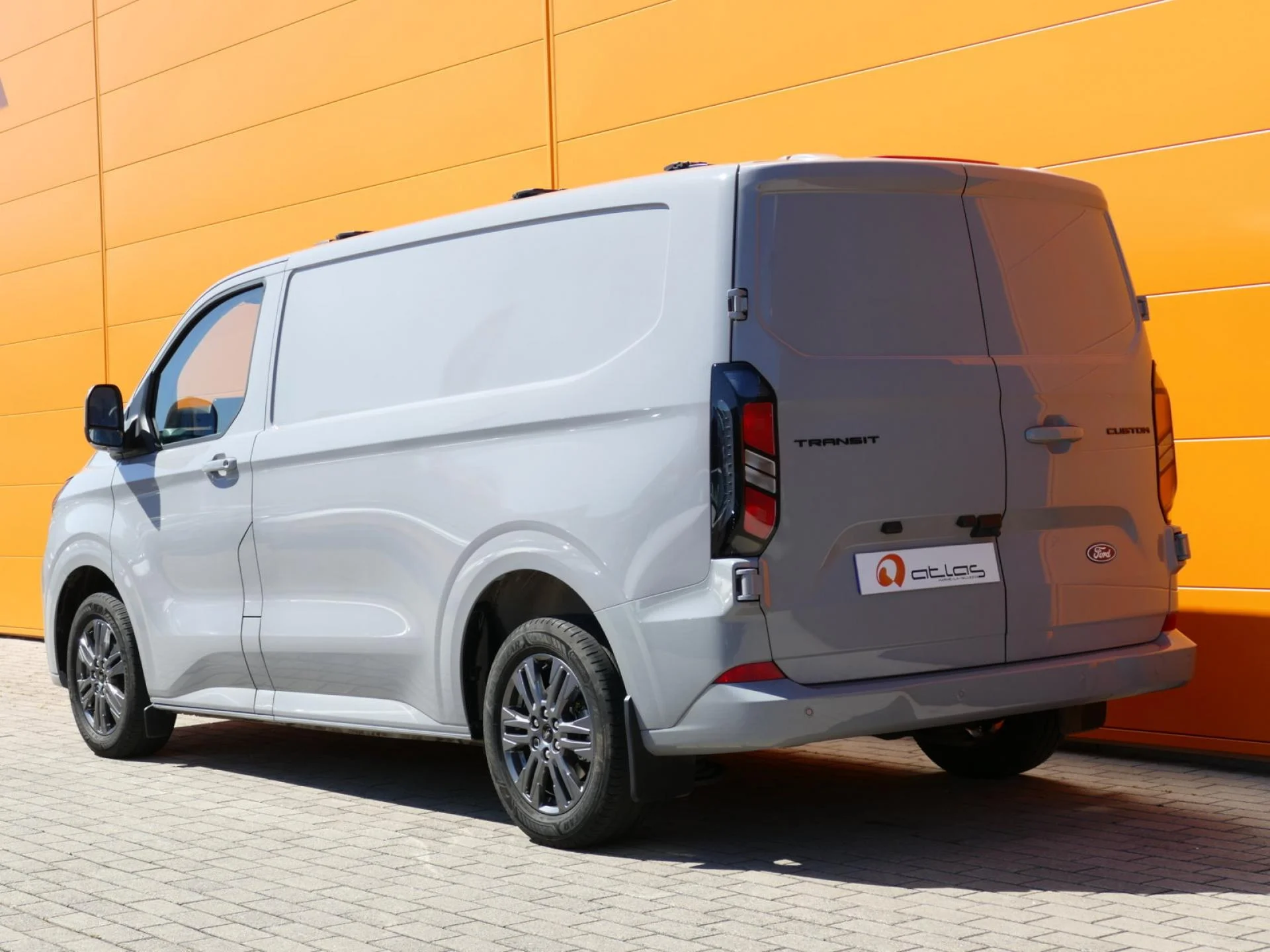 FORD TRANSIT CUSTOM - Miniature 4 sur 37 - Cliquer pour voir cette photo