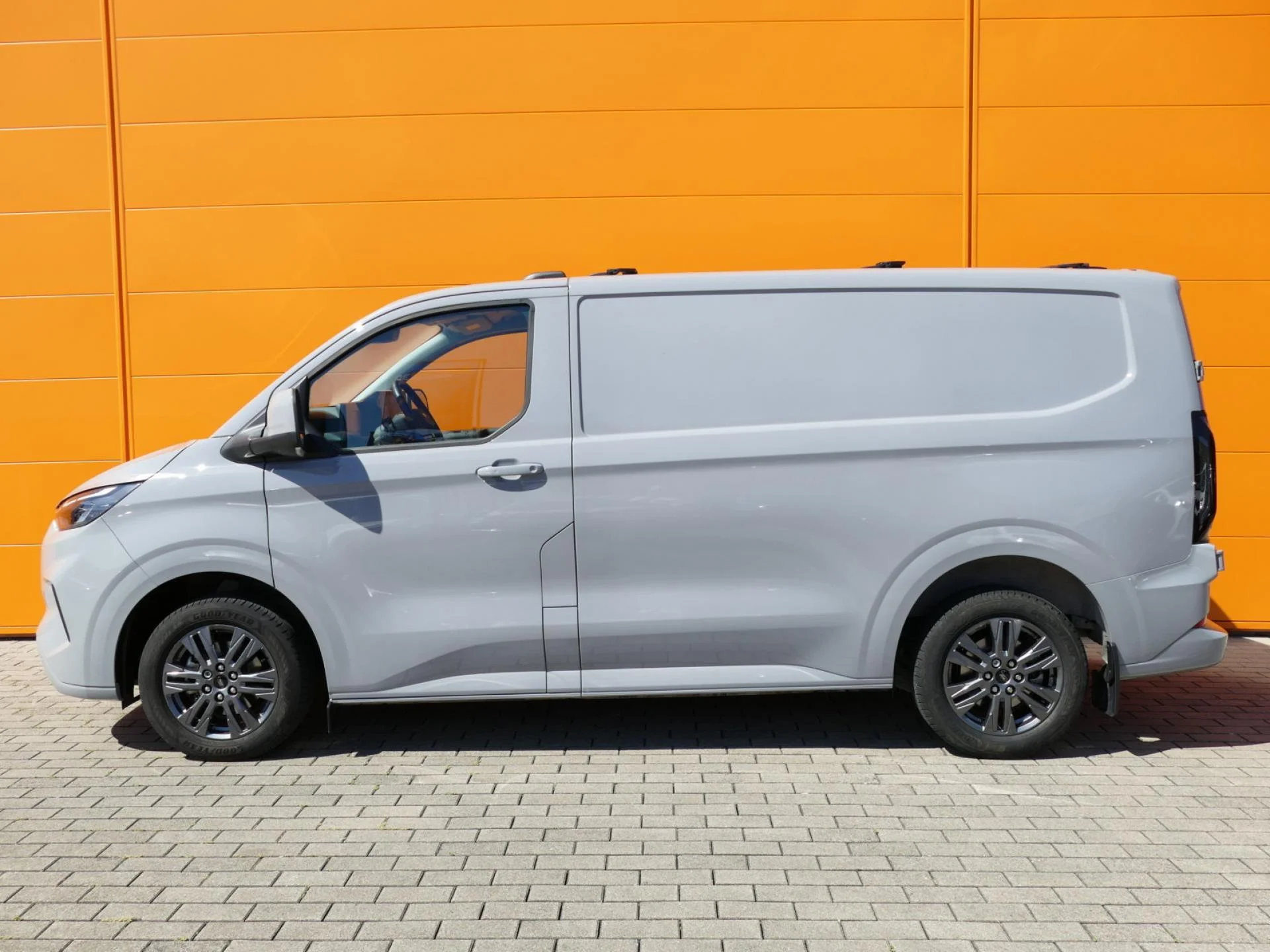 FORD TRANSIT CUSTOM - Miniature 3 sur 37 - Cliquer pour voir cette photo