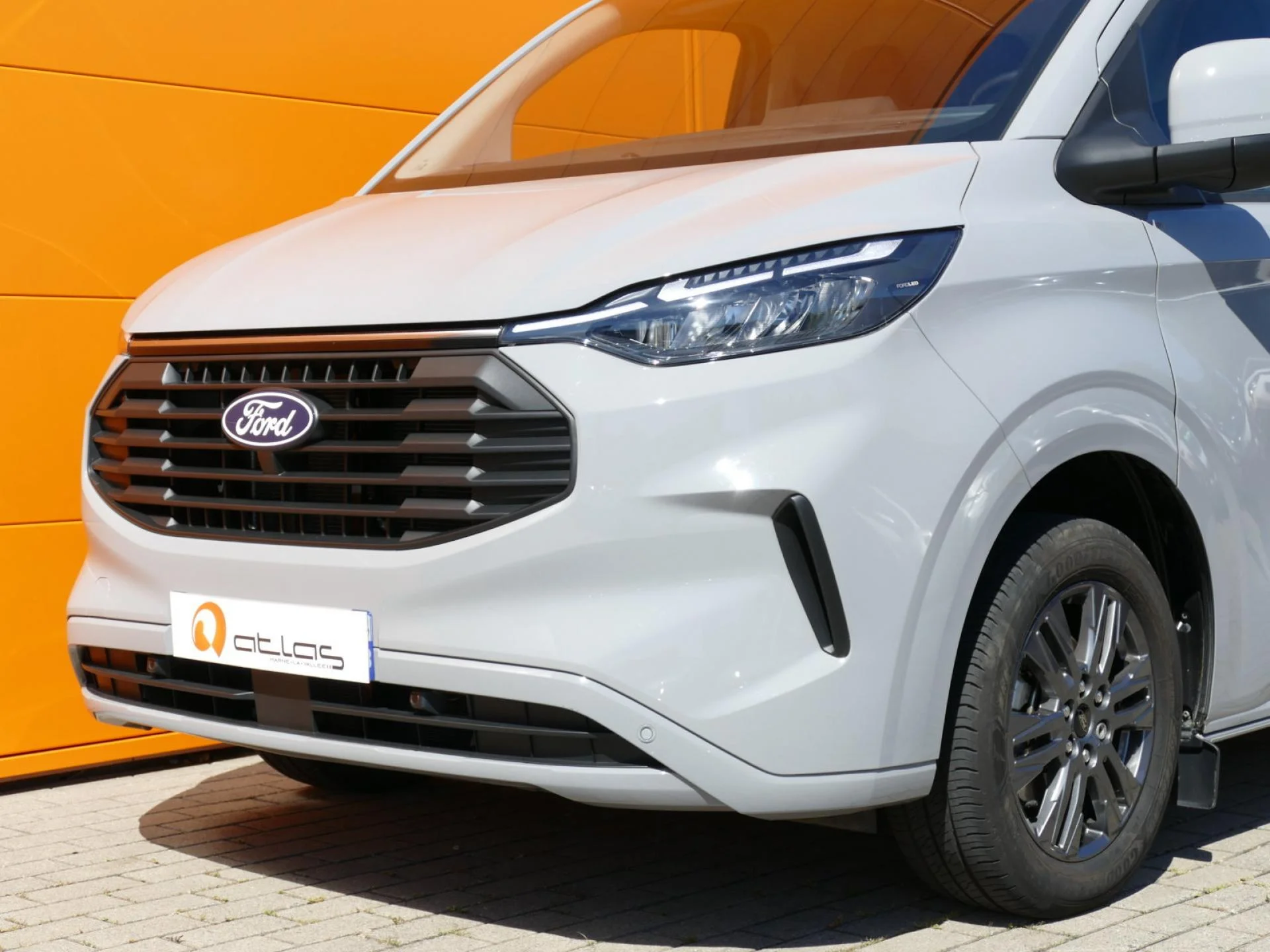 FORD TRANSIT CUSTOM - Miniature 33 sur 37 - Cliquer pour voir cette photo
