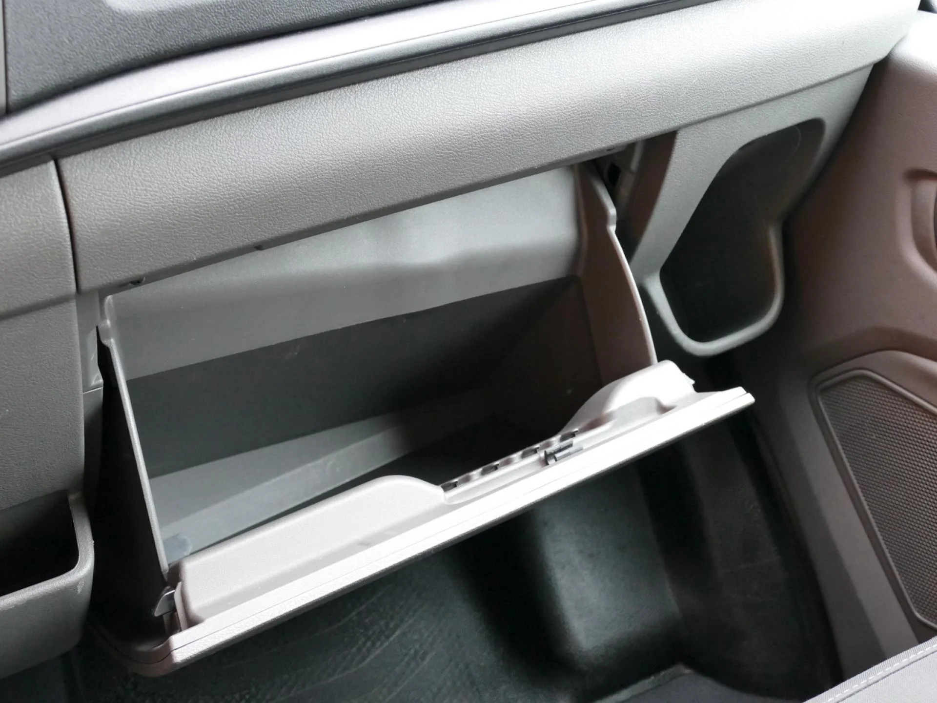 FORD TRANSIT - Miniature 20 sur 33 - Cliquer pour voir cette photo