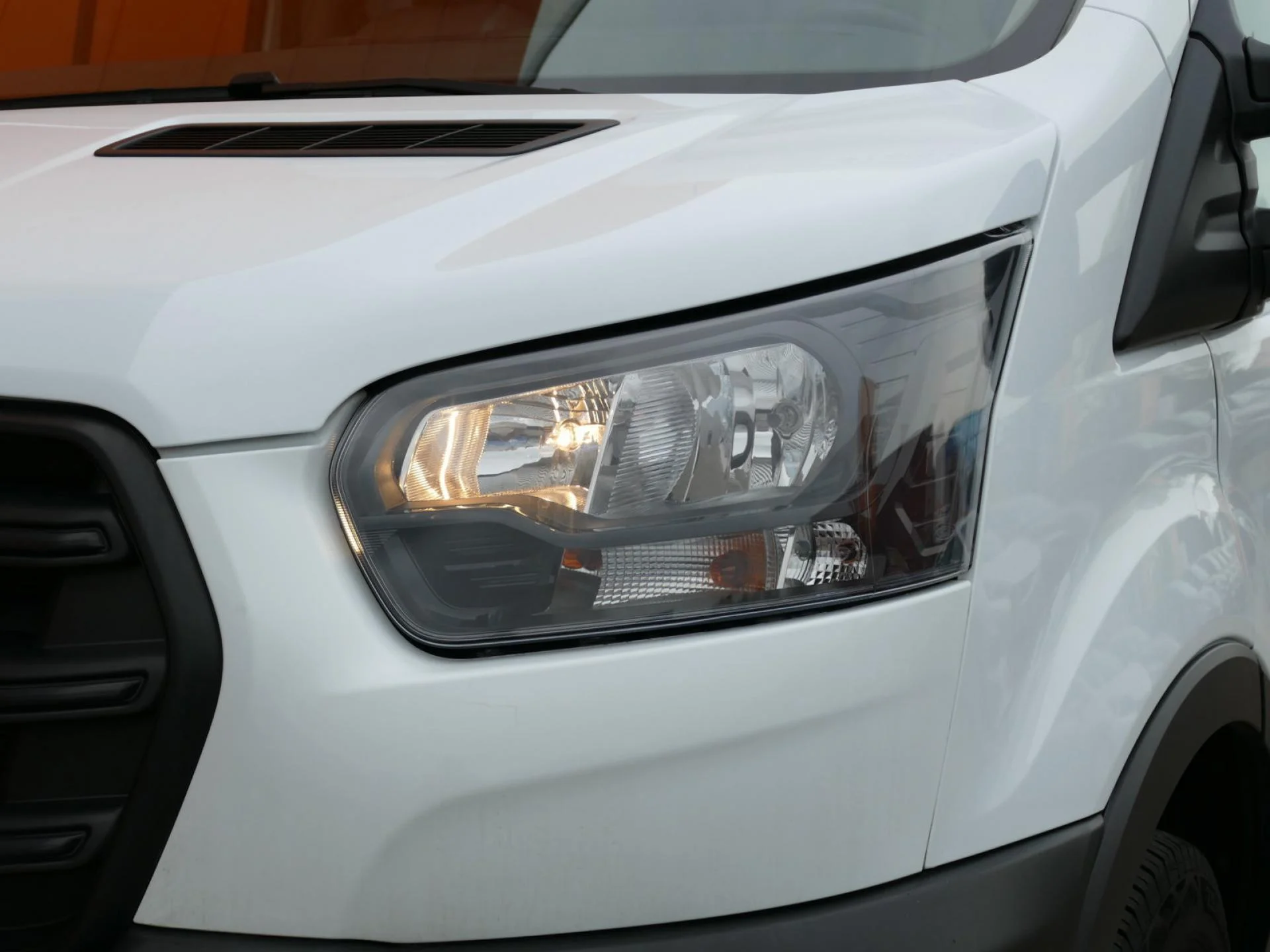 FORD TRANSIT - Miniature 30 sur 33 - Cliquer pour voir cette photo