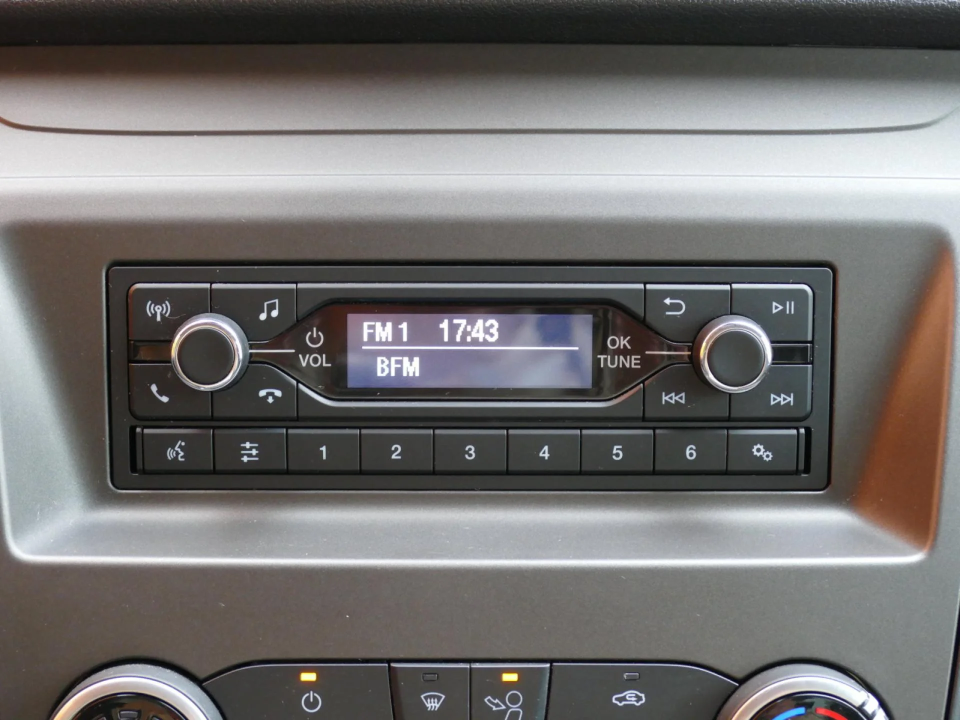 FORD TRANSIT - Miniature 9 sur 33 - Cliquer pour voir cette photo