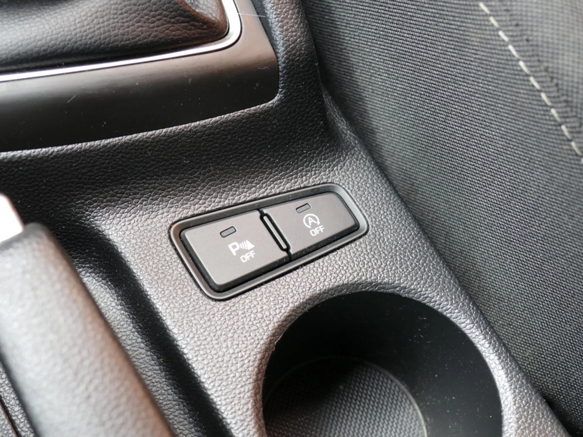 HYUNDAI i20 - Miniature 19 sur 32 - Cliquer pour voir cette photo