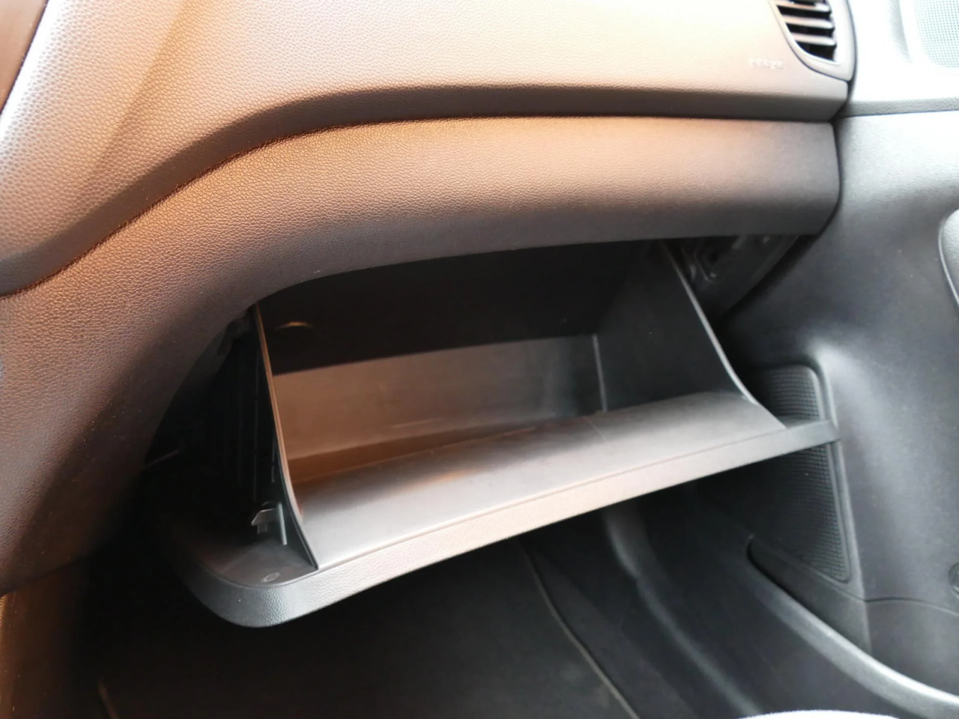 HYUNDAI i20 - Miniature 22 sur 32 - Cliquer pour voir cette photo