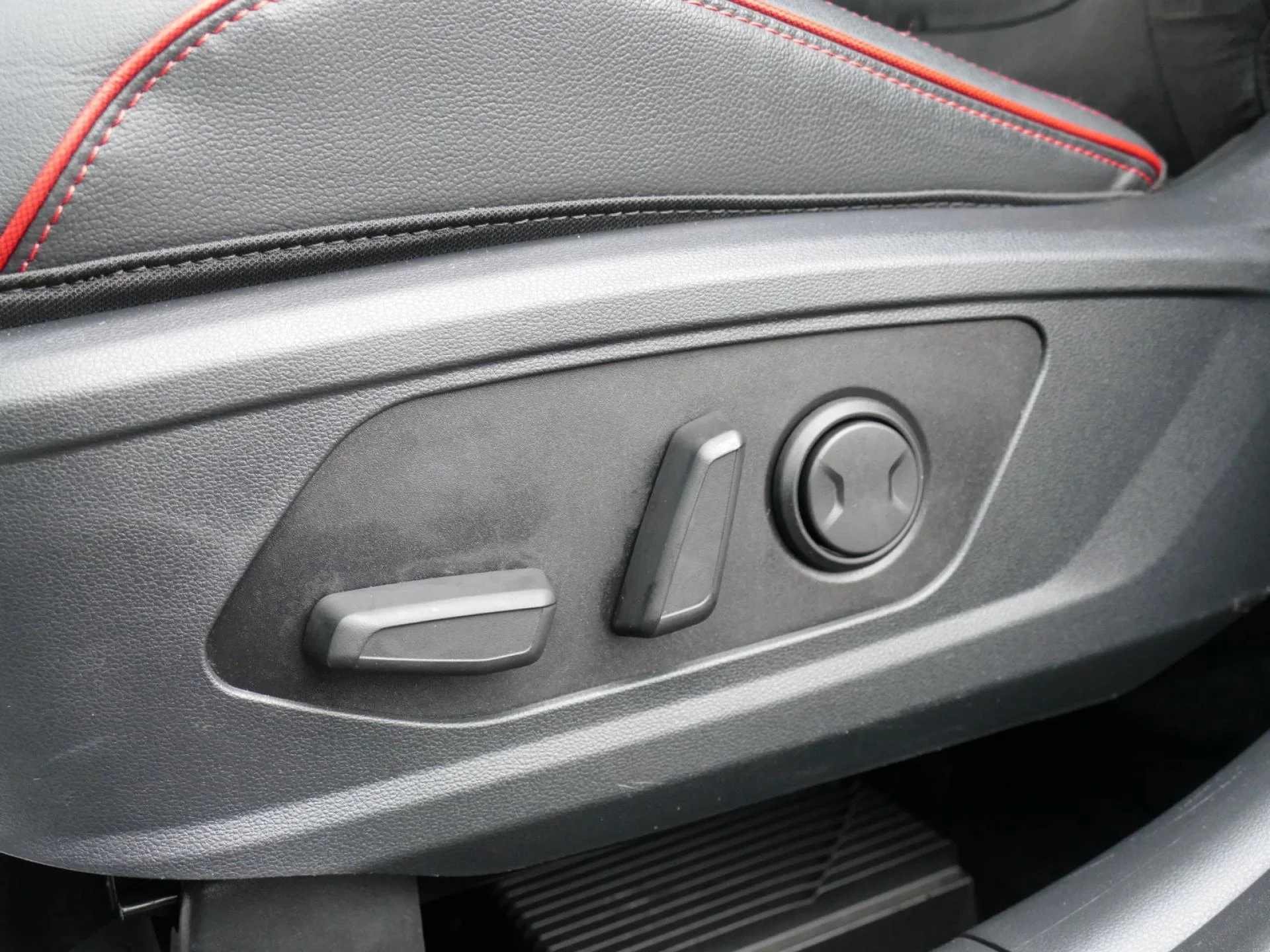 HYUNDAI TUCSON - Miniature 18 sur 32 - Cliquer pour voir cette photo