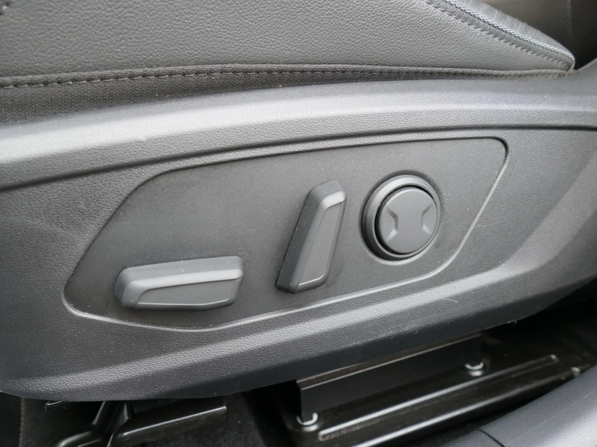 HYUNDAI TUCSON - Miniature 20 sur 33 - Cliquer pour voir cette photo