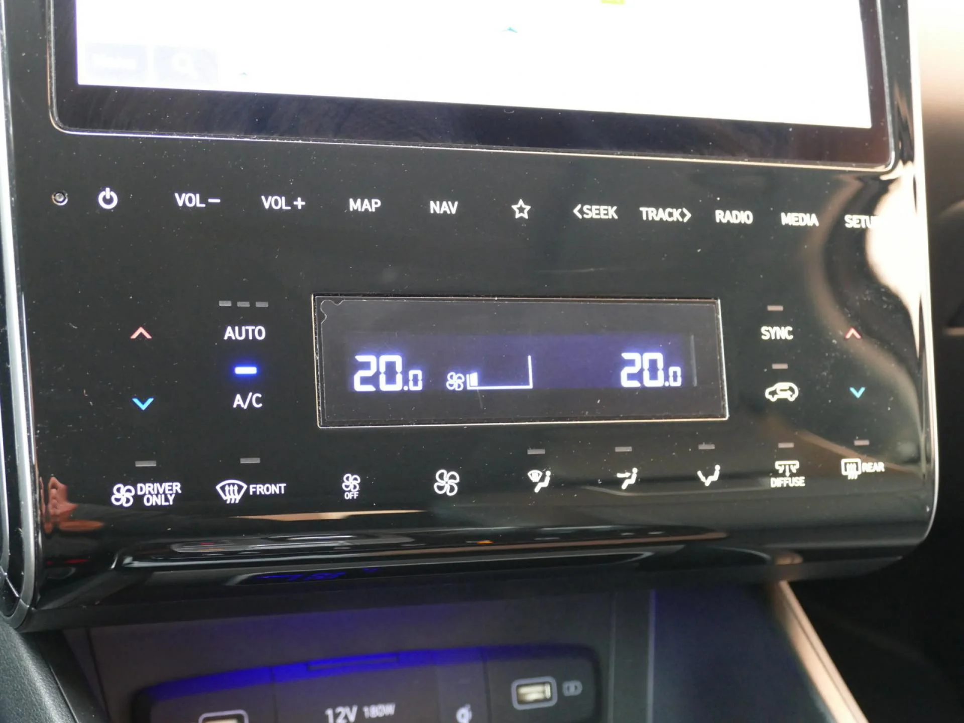 HYUNDAI TUCSON - Miniature 12 sur 33 - Cliquer pour voir cette photo
