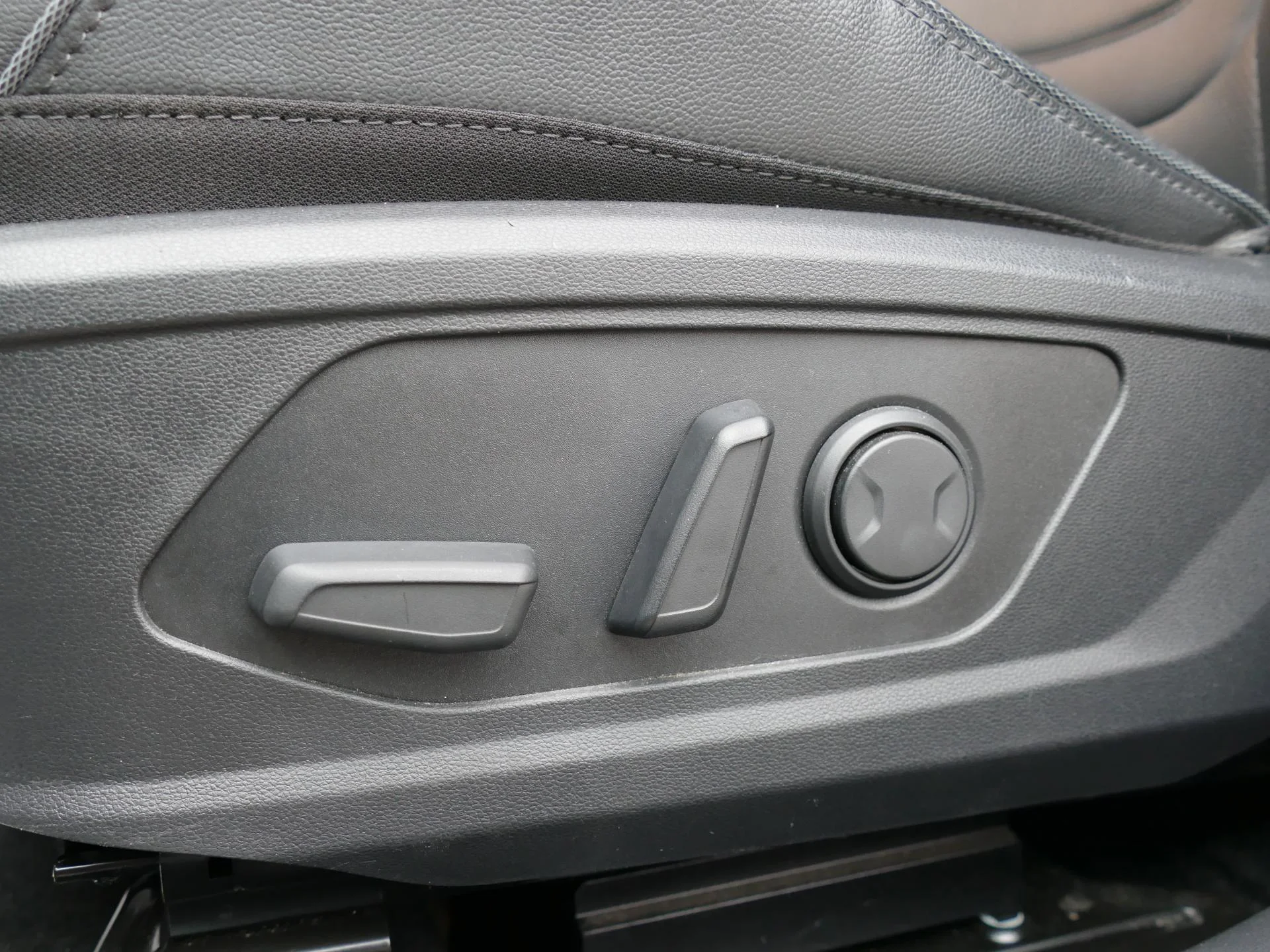 HYUNDAI TUCSON - Miniature 19 sur 31 - Cliquer pour voir cette photo